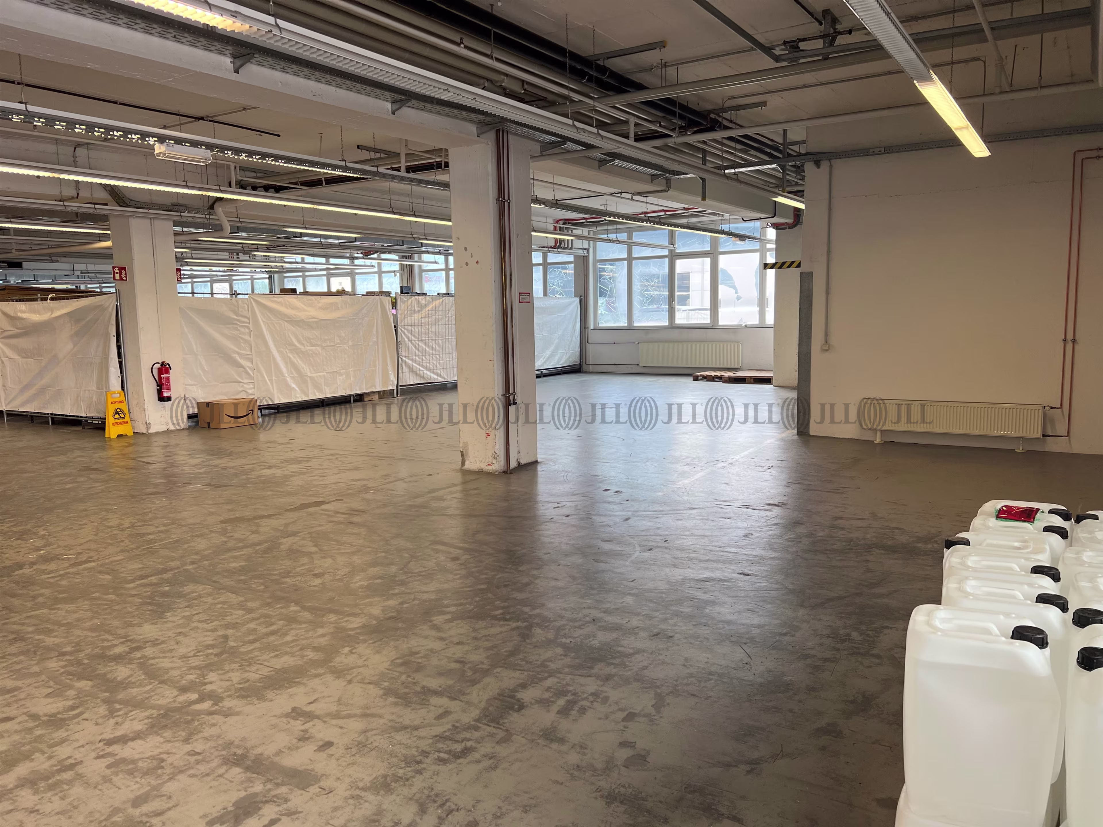 Hallen - Düsseldorf, Lierenfeld - D2867 Hallen - Düsseldorf, Lierenfeld - D2867