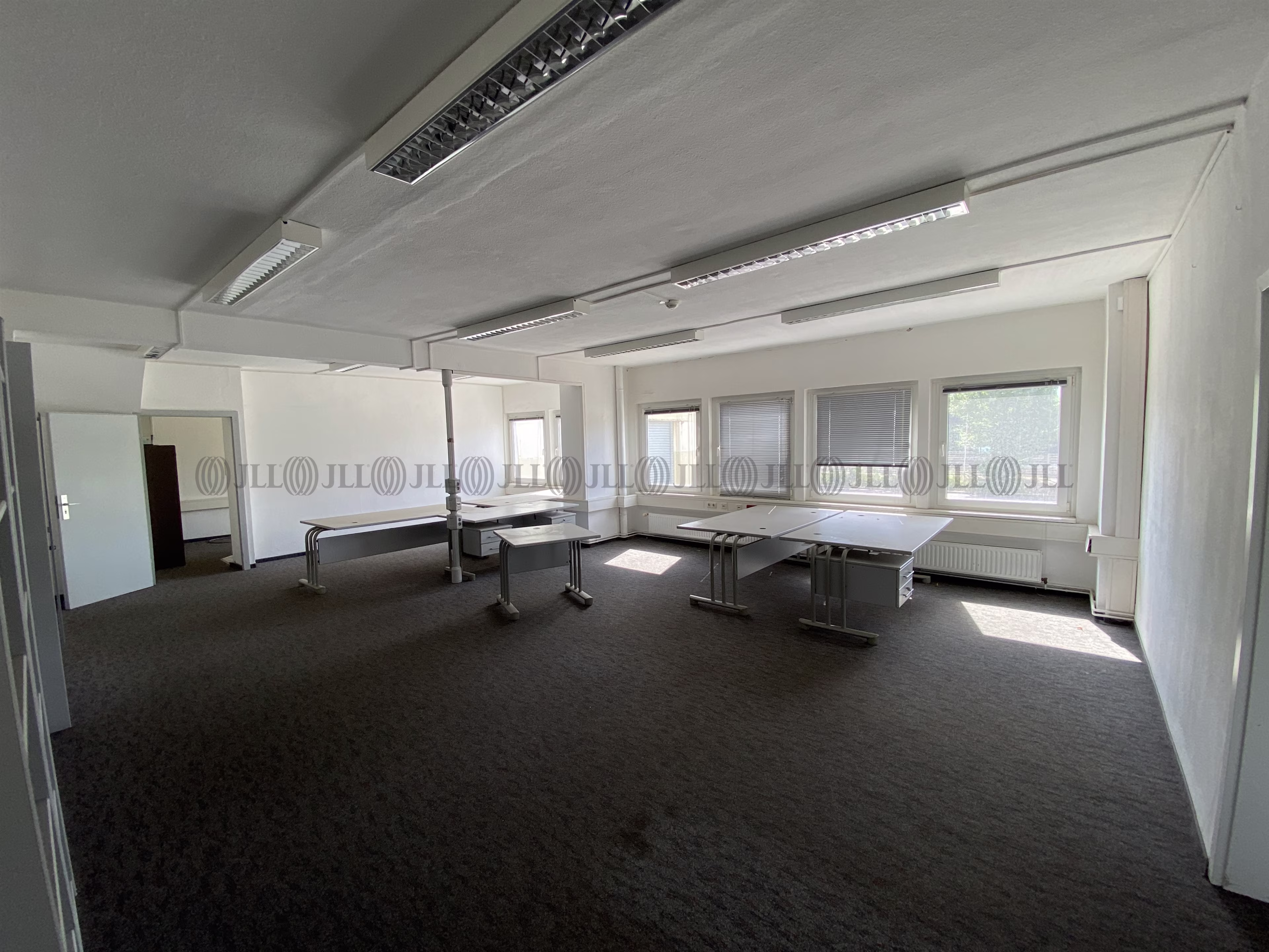 Hallen - Leipzig, Schönefeld-Ost - B1145