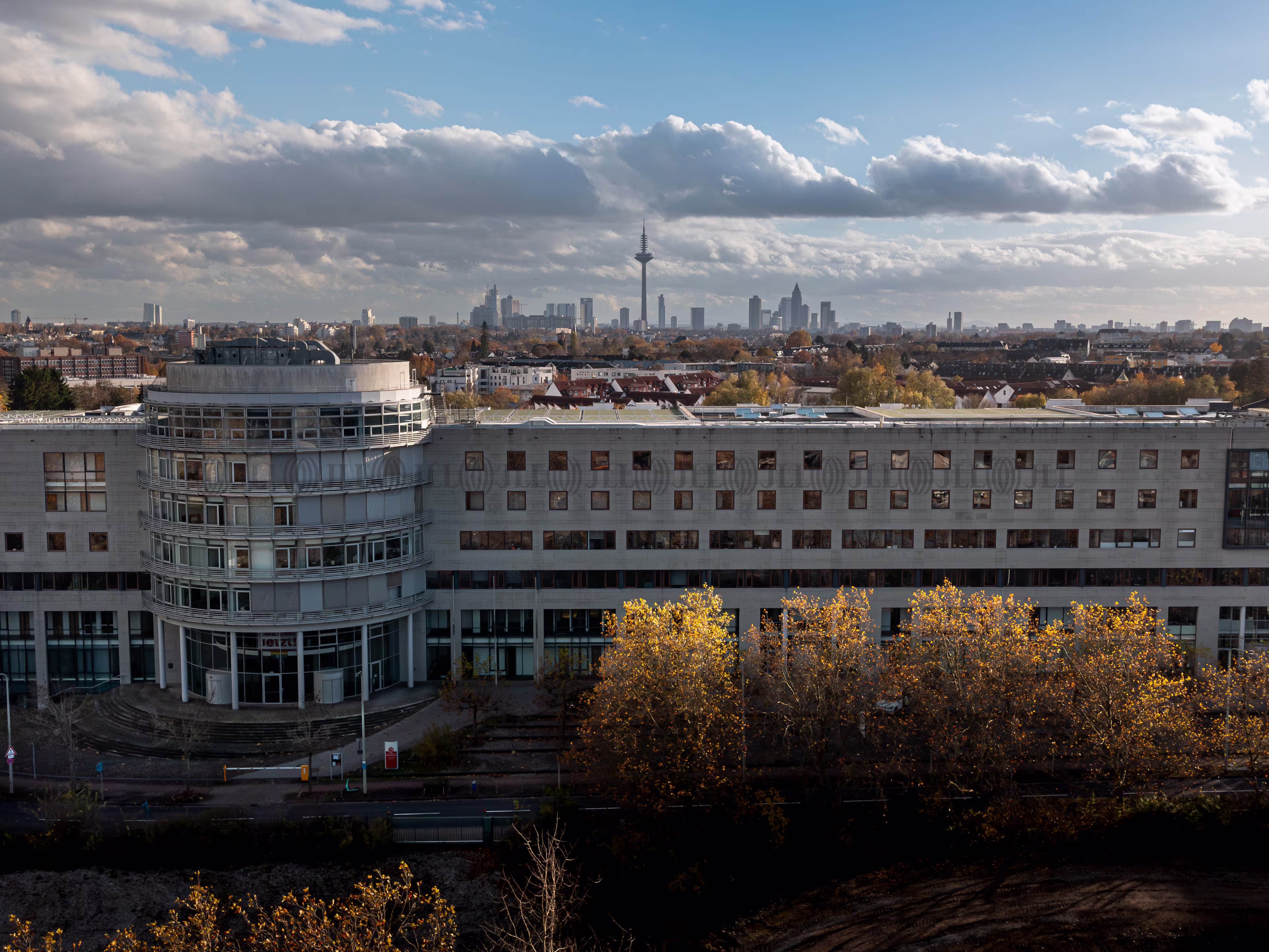 Büroimmobilie - Frankfurt am Main, Niederursel - F2276 Büroimmobilie - Frankfurt am Main, Niederursel - F2276