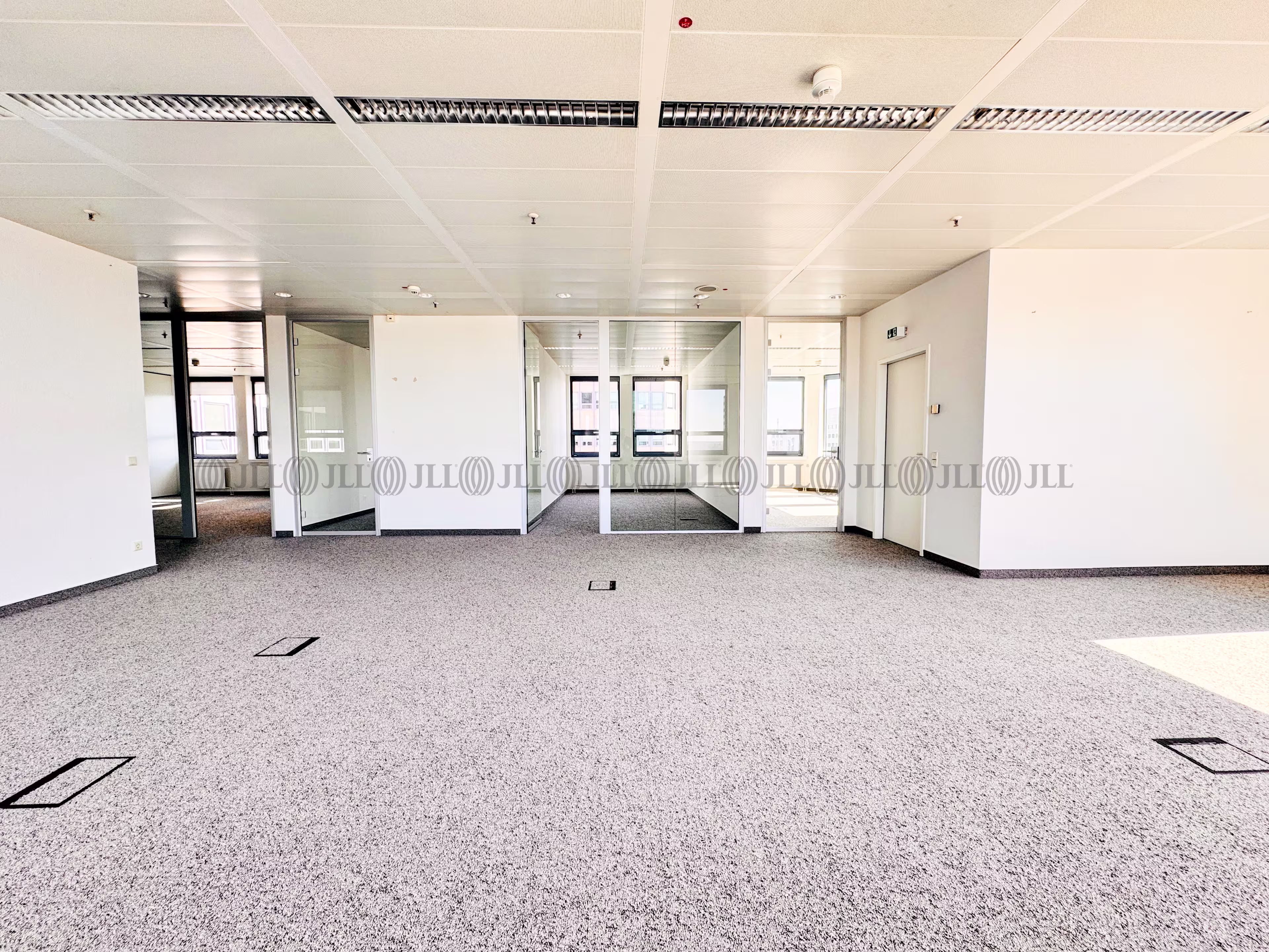 Büroimmobilie - Frankfurt am Main, Schwanheim - F1233