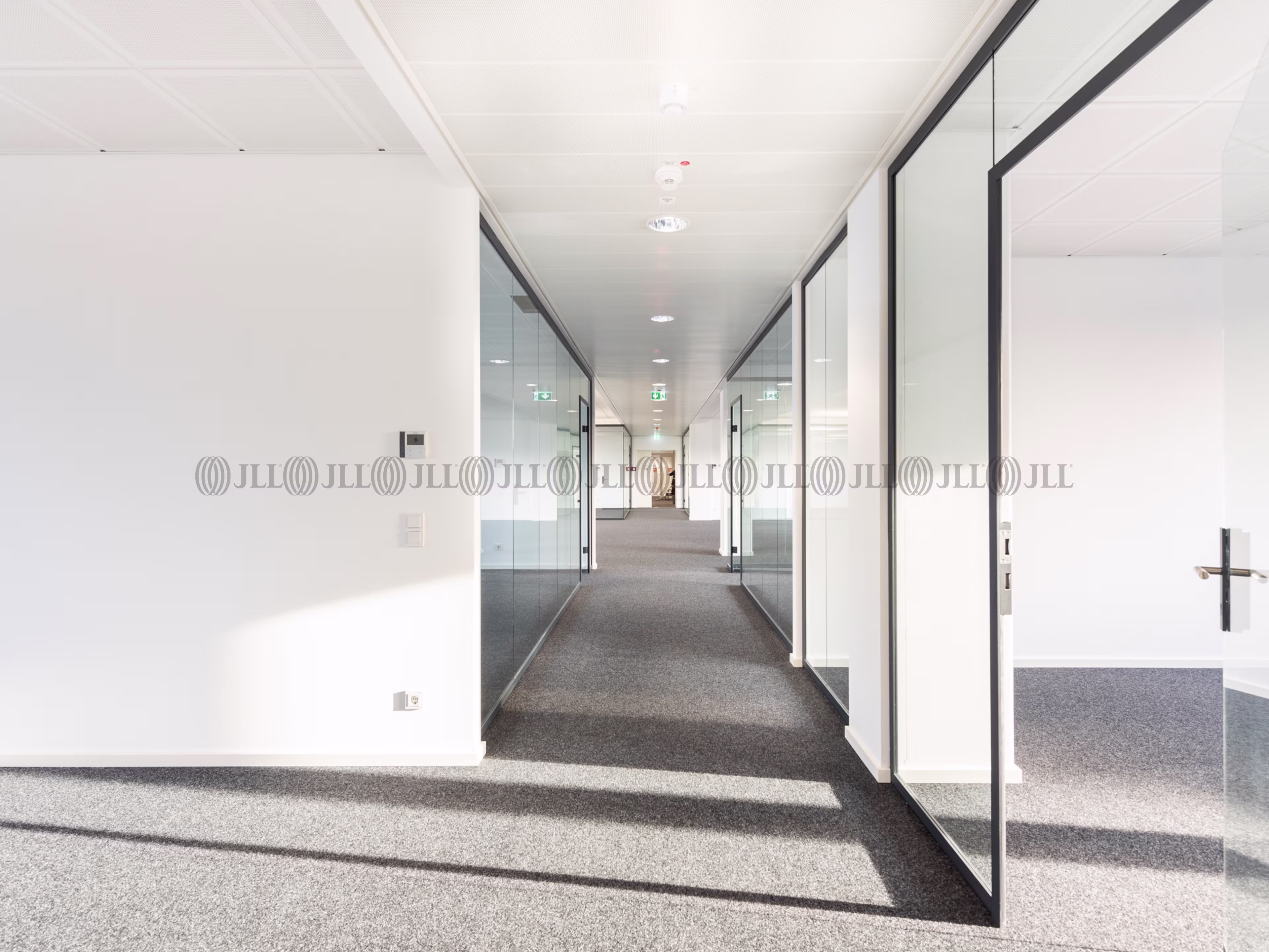 Büroimmobilie - Frankfurt am Main, Niederursel - F0635