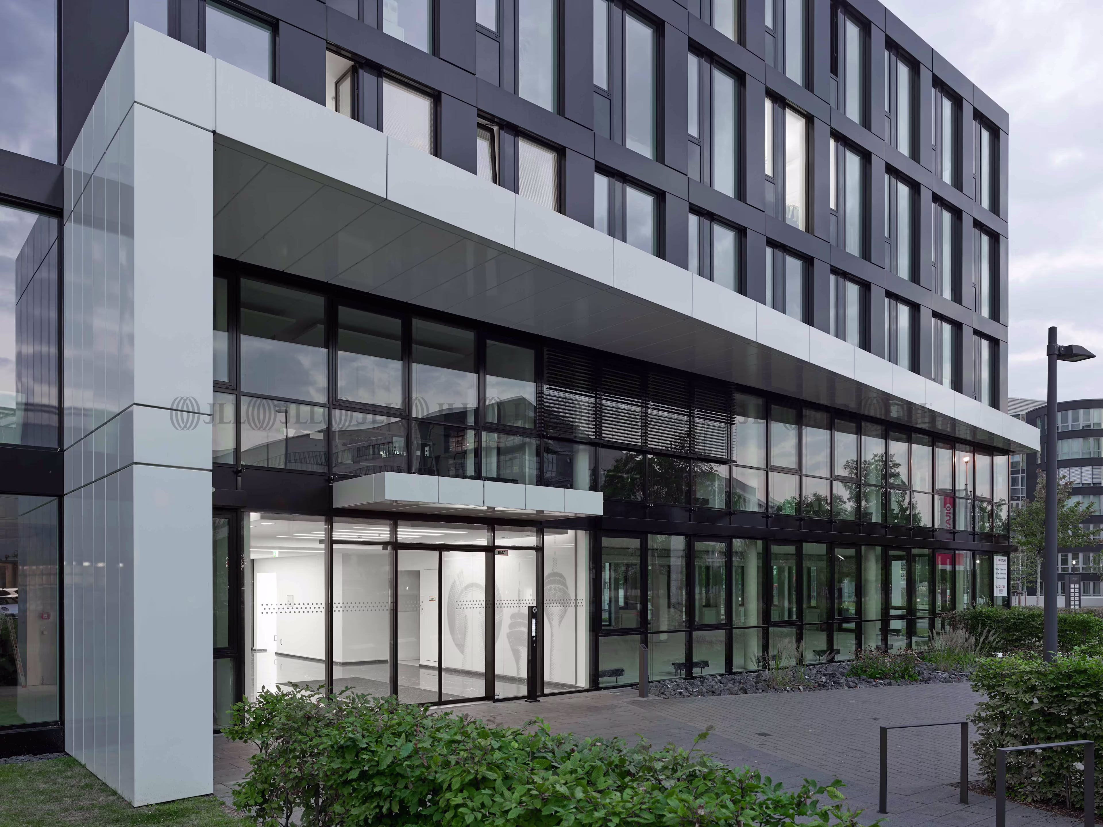 Büroimmobilie - Düsseldorf, Unterrath - D0541 Büroimmobilie - Düsseldorf, Unterrath - D0541