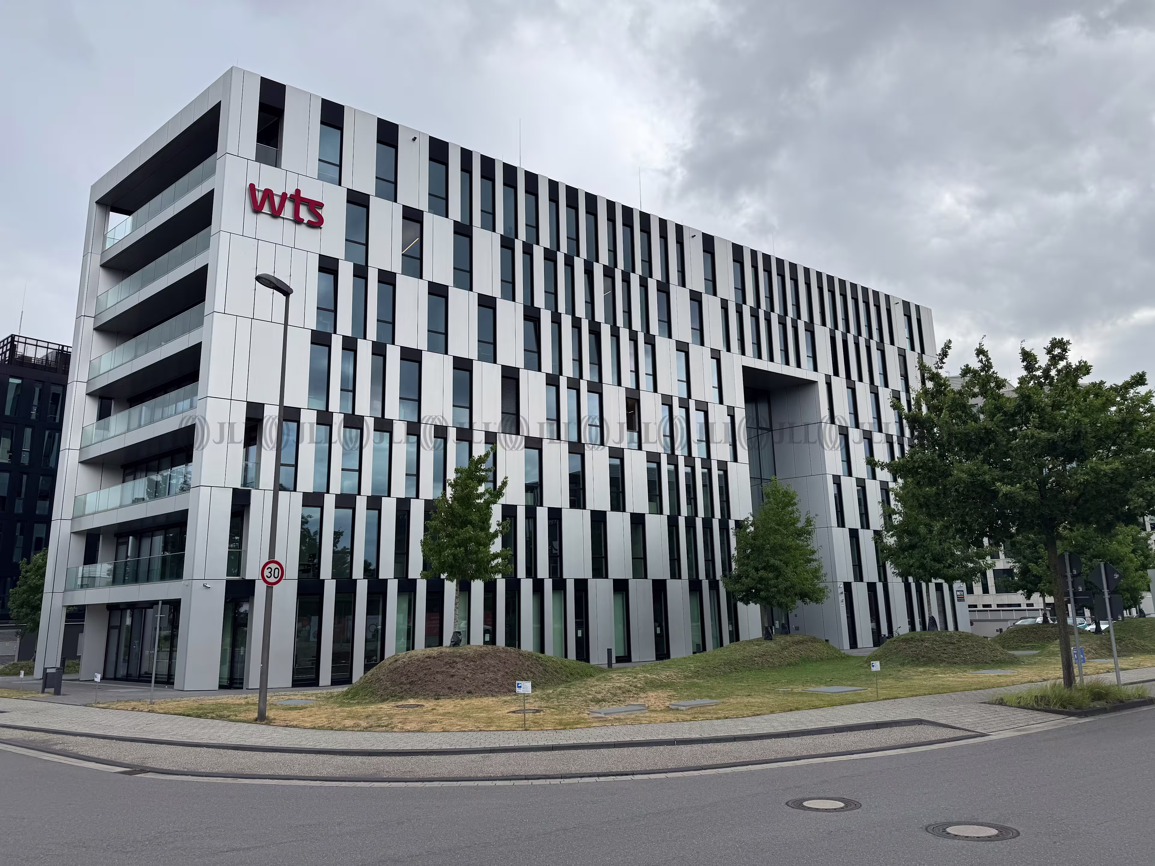 Büroimmobilie - Düsseldorf, Unterrath - D3319