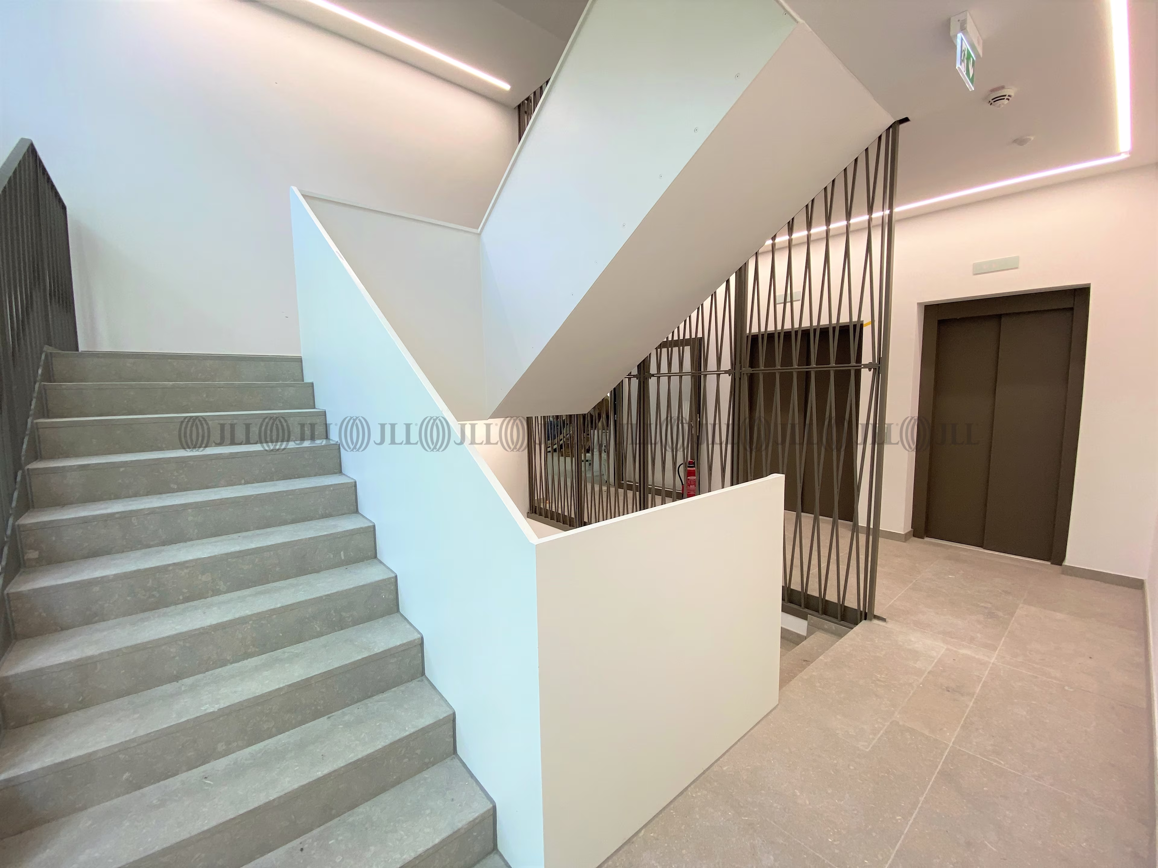 Büroimmobilie - Düsseldorf, Stadtmitte - D2472 Büroimmobilie - Düsseldorf, Stadtmitte - D2472