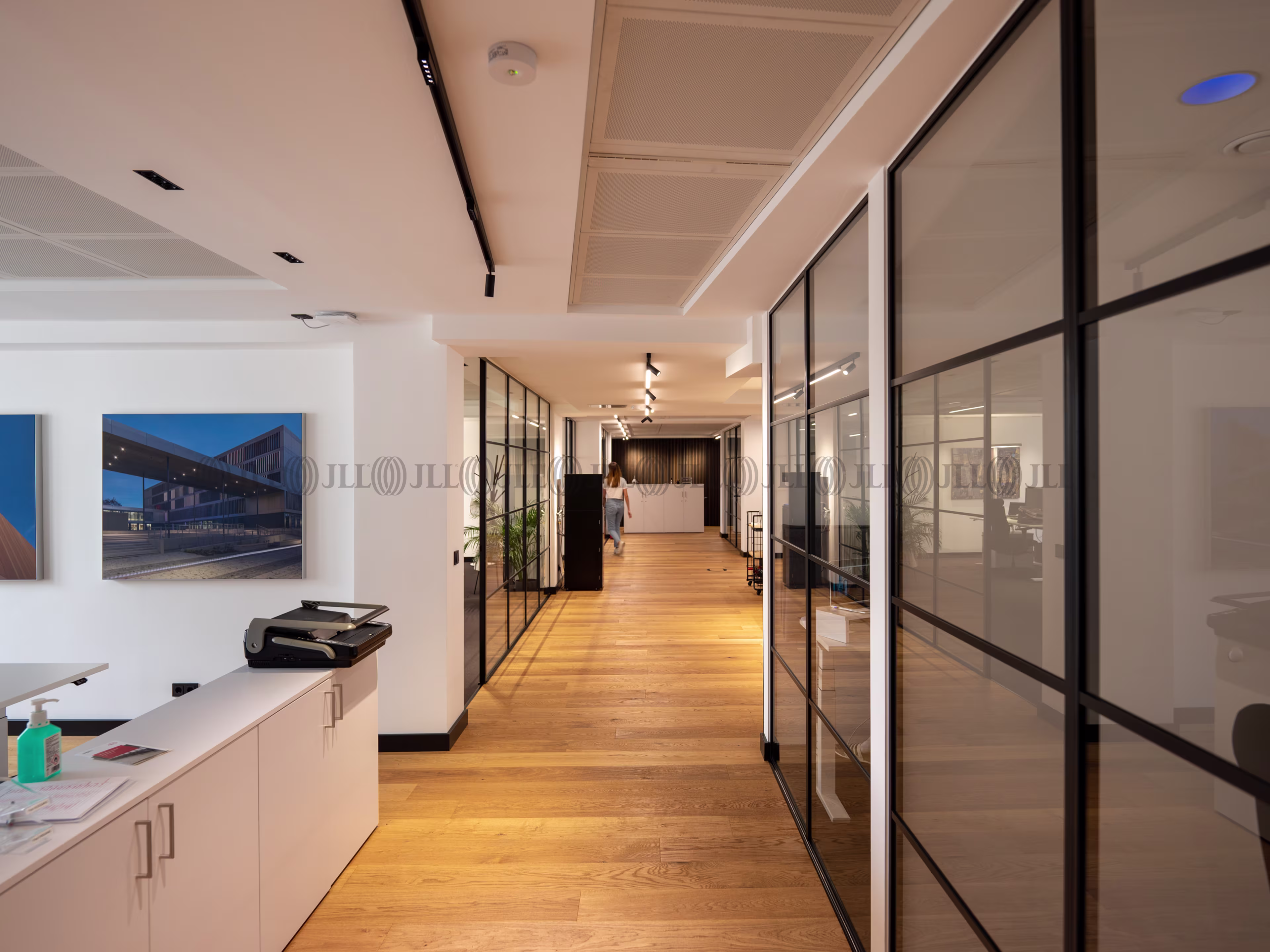 Büroimmobilie - Düsseldorf, Stadtmitte - D2017 Büroimmobilie - Düsseldorf, Stadtmitte - D2017