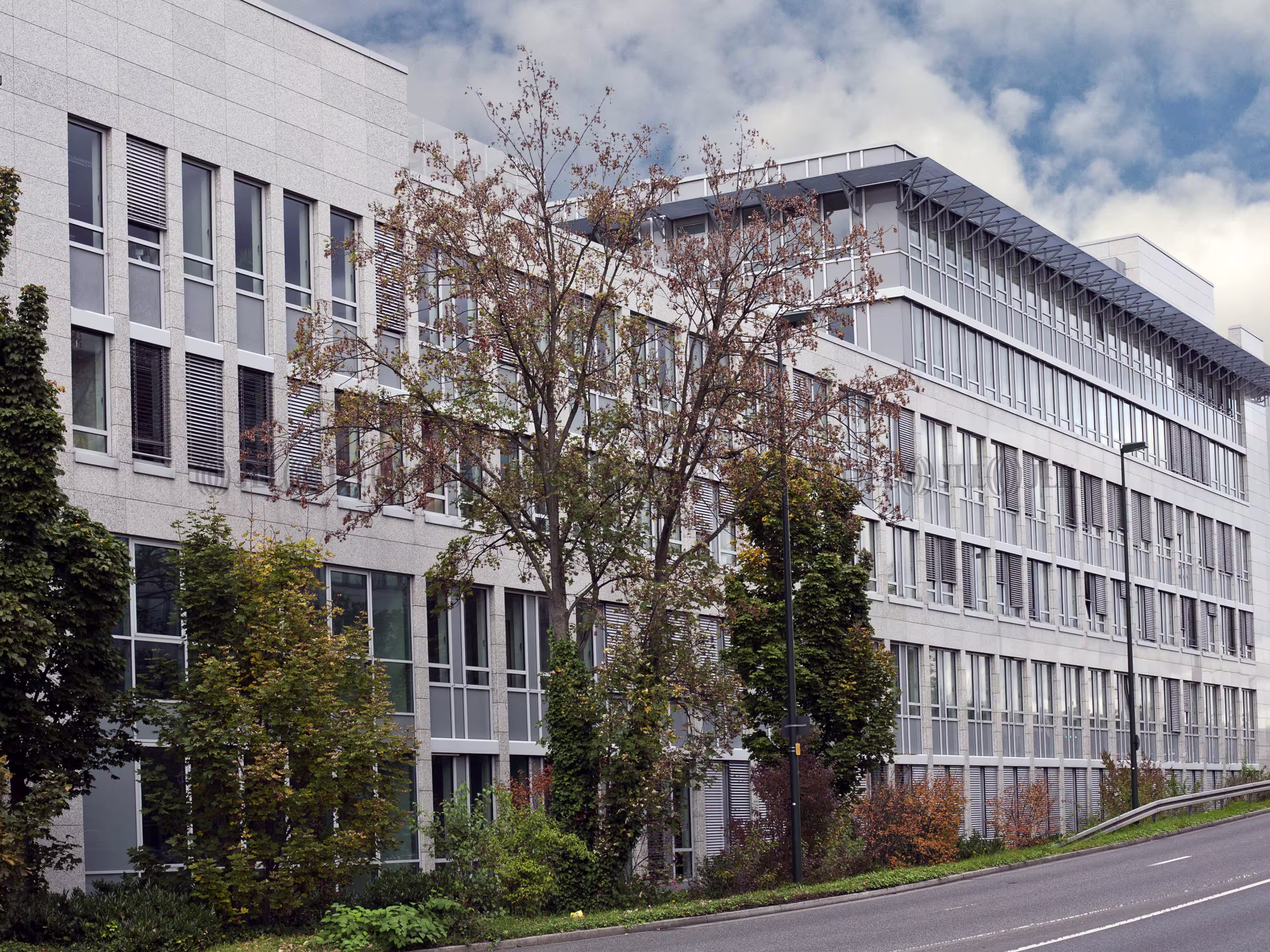 Büroimmobilie - Düsseldorf, Lichtenbroich - D0700 Büroimmobilie - Düsseldorf, Lichtenbroich - D0700