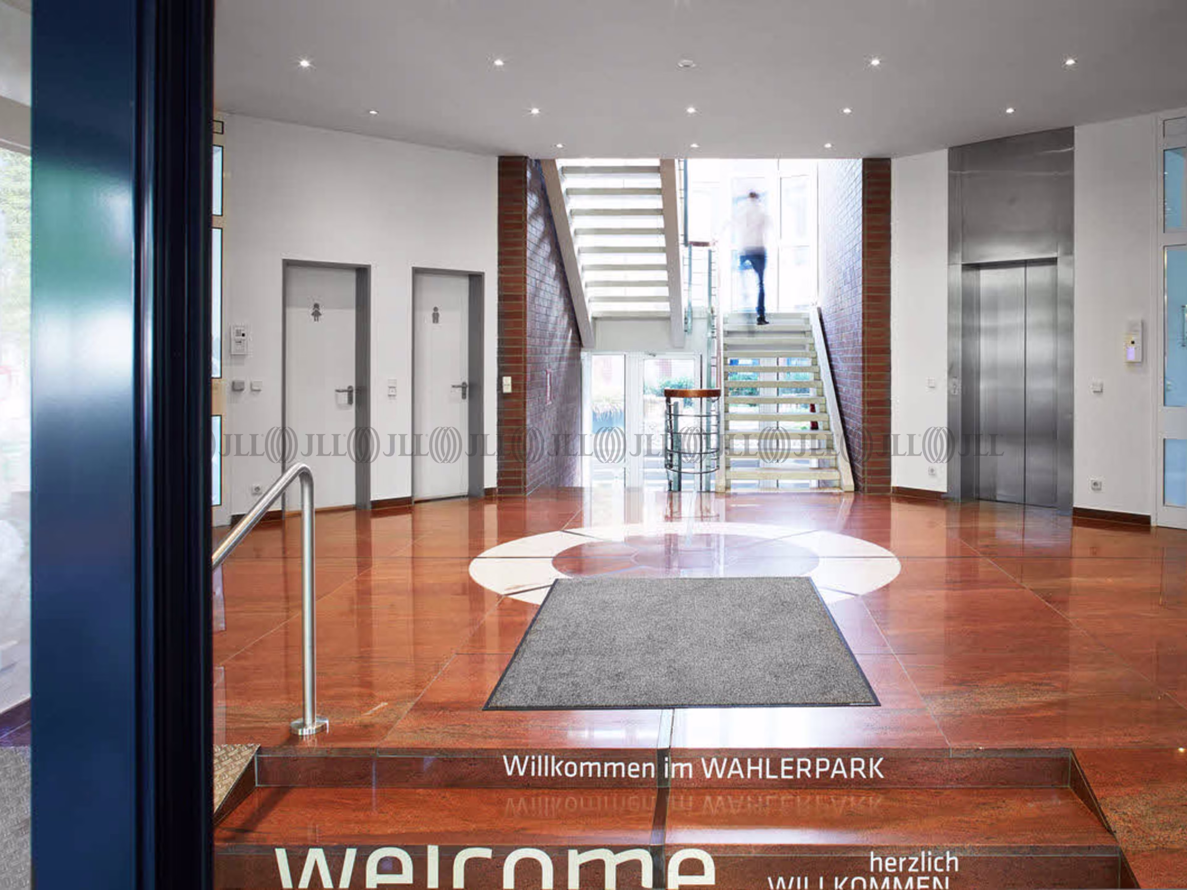 Hallen - Düsseldorf, Rath - D2461 Hallen - Düsseldorf, Rath - D2461