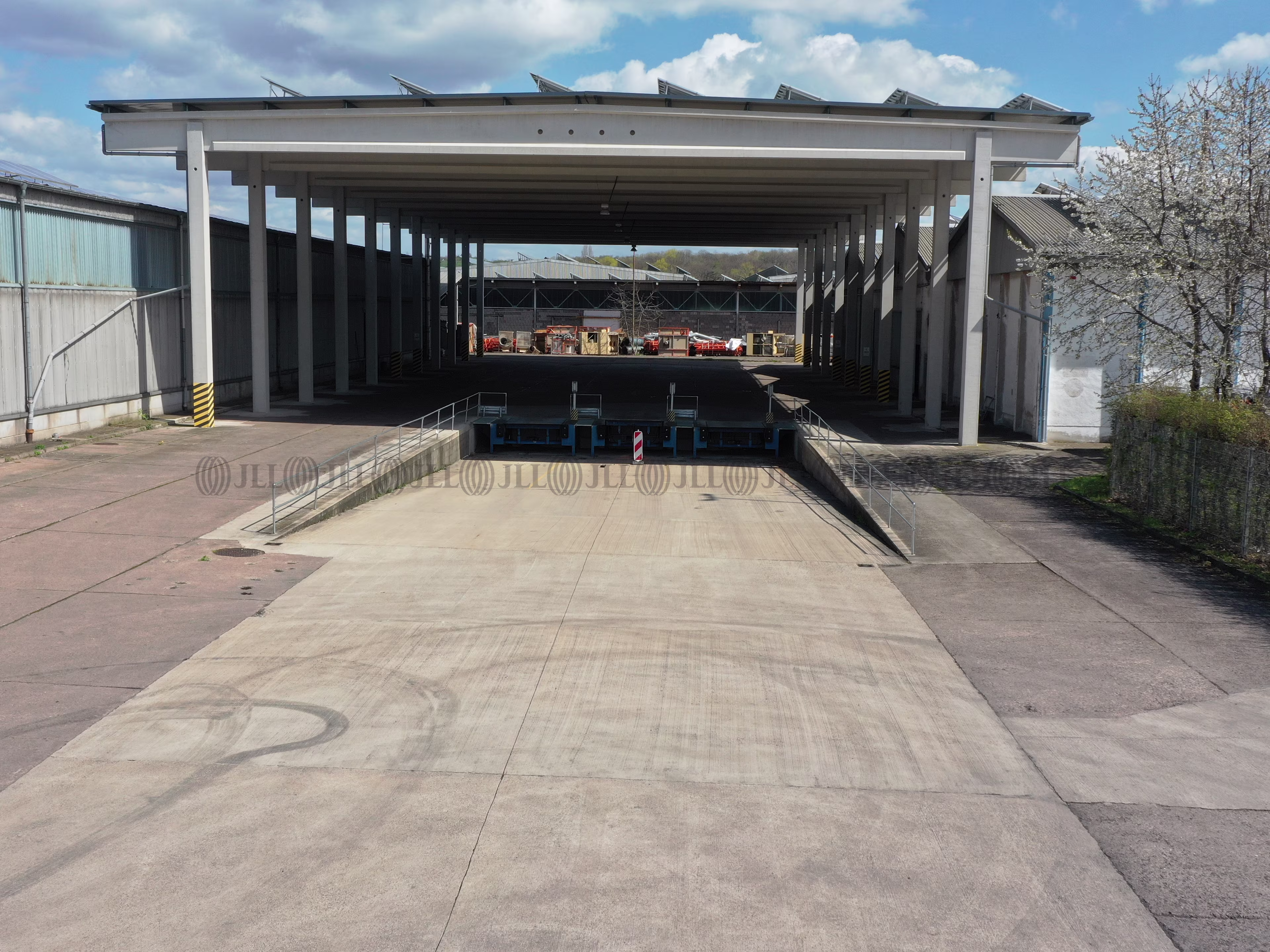 Hallen - Erfurt - B3244