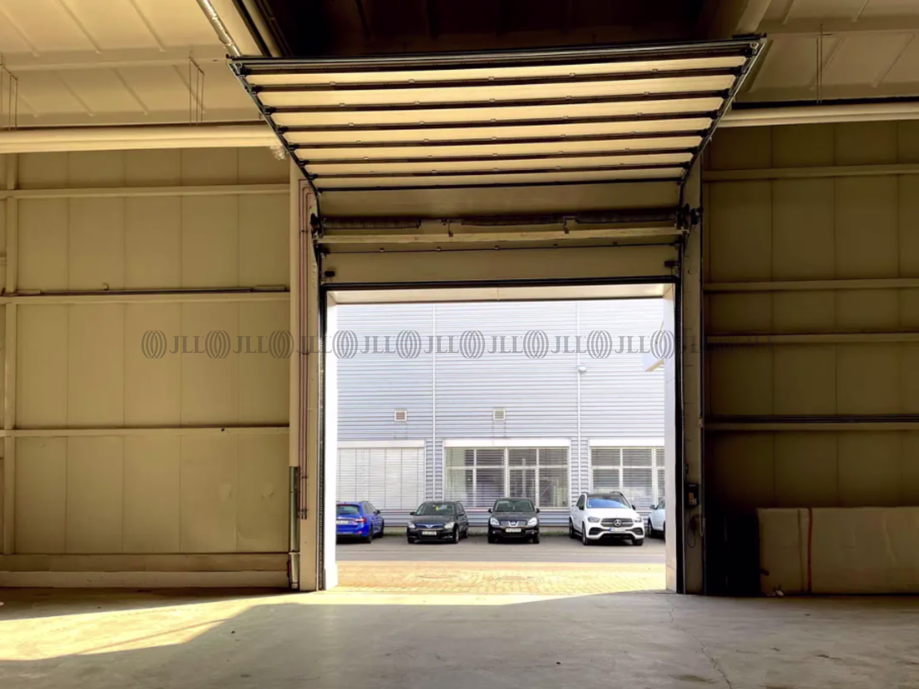 Hallen - Berlin, Marzahn - B1121