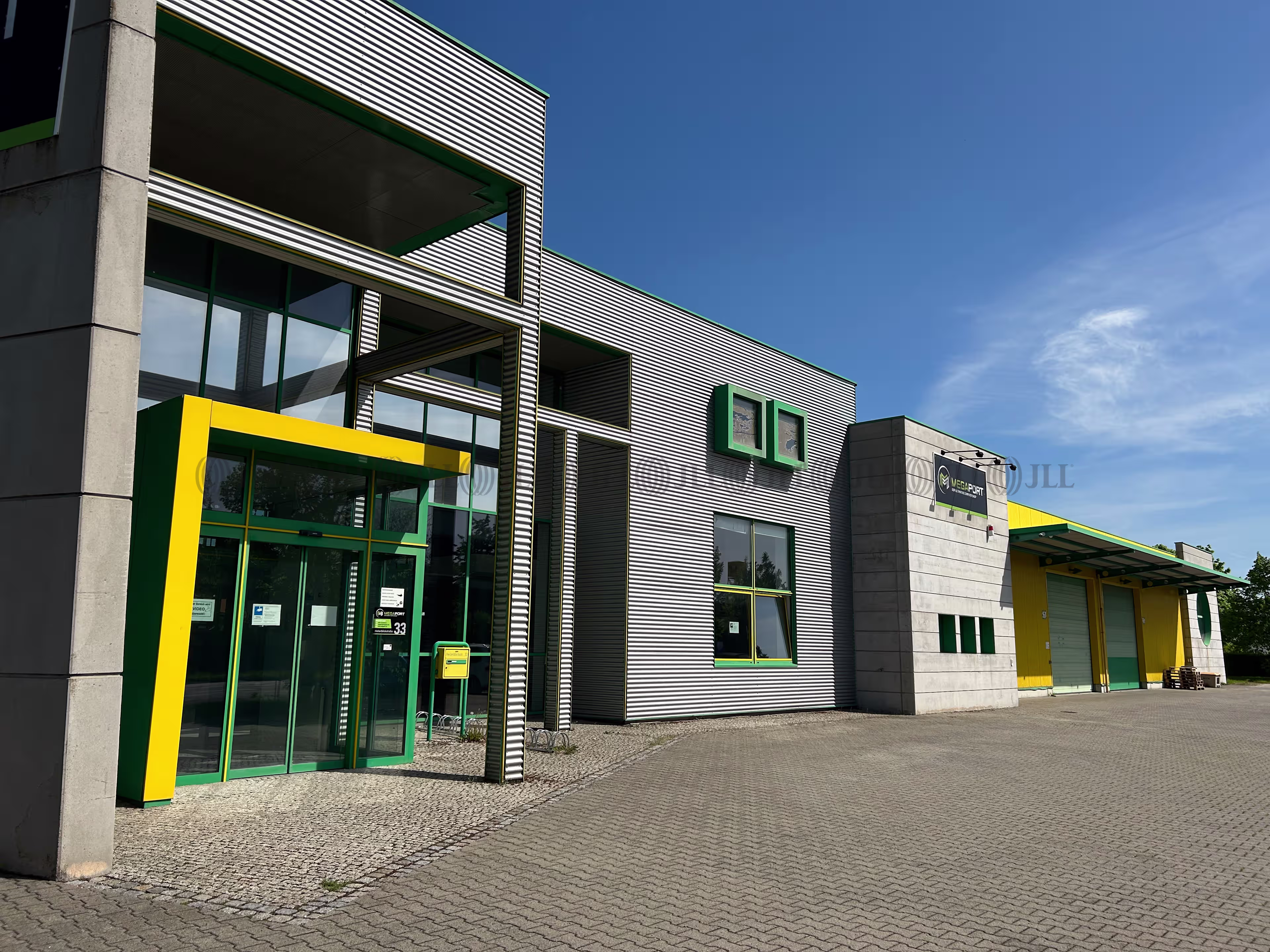 Hallen - Leipzig, Schönefeld-Ost - B1330 Hallen - Leipzig, Schönefeld-Ost - B1330