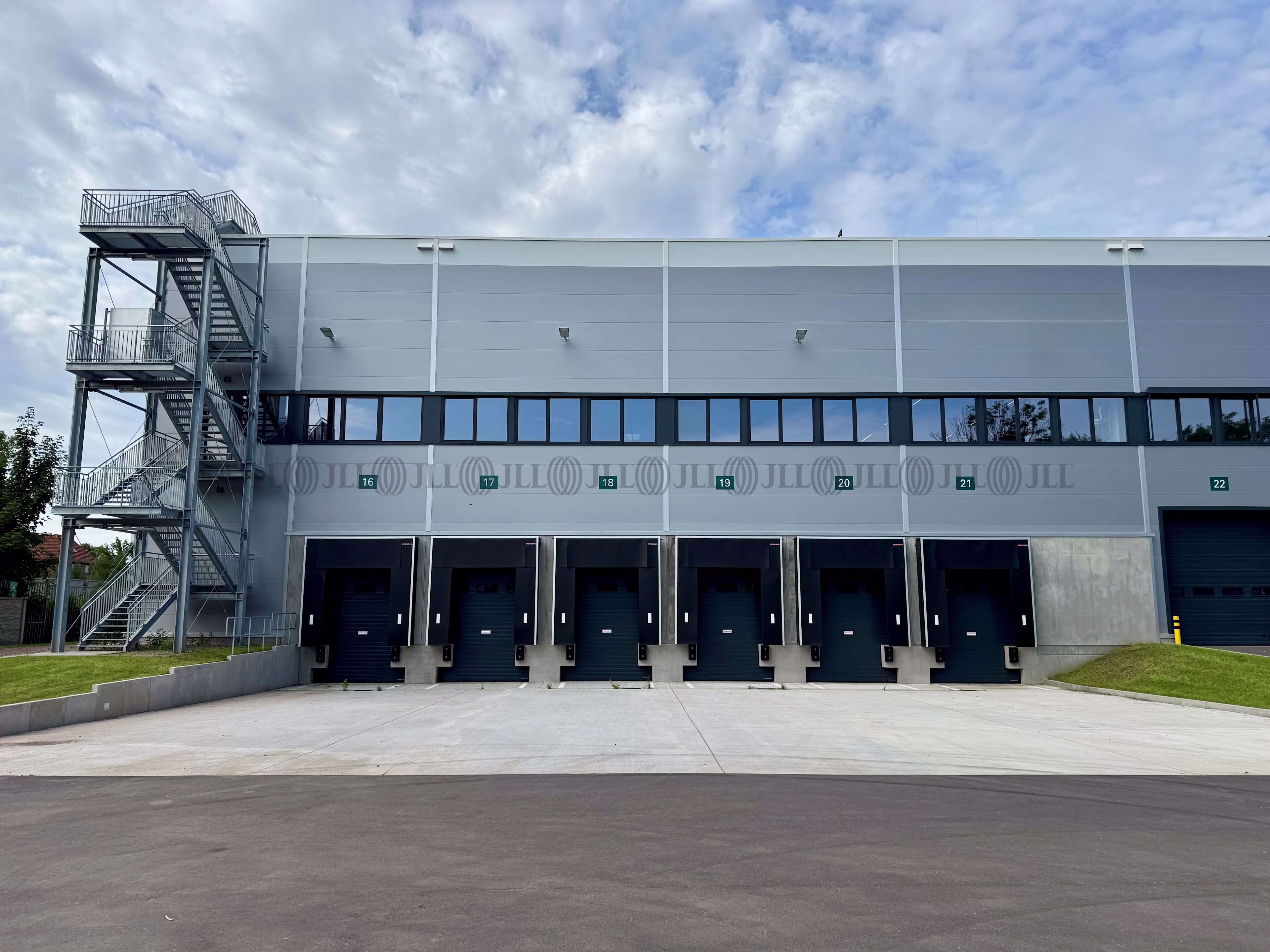 Hallen - Berlin, Tegel - B1993