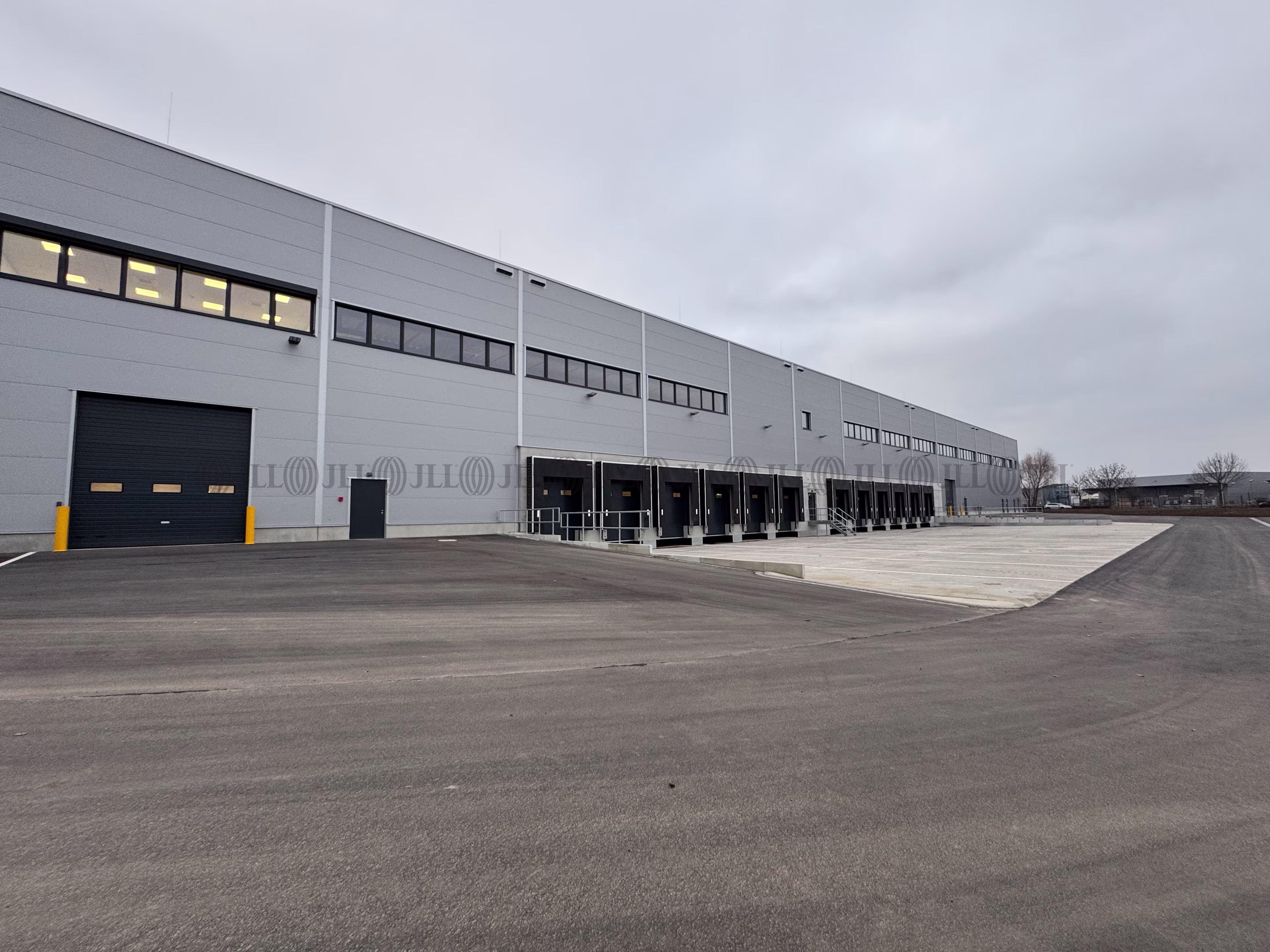 Hallen - Schkeuditz - B2546
