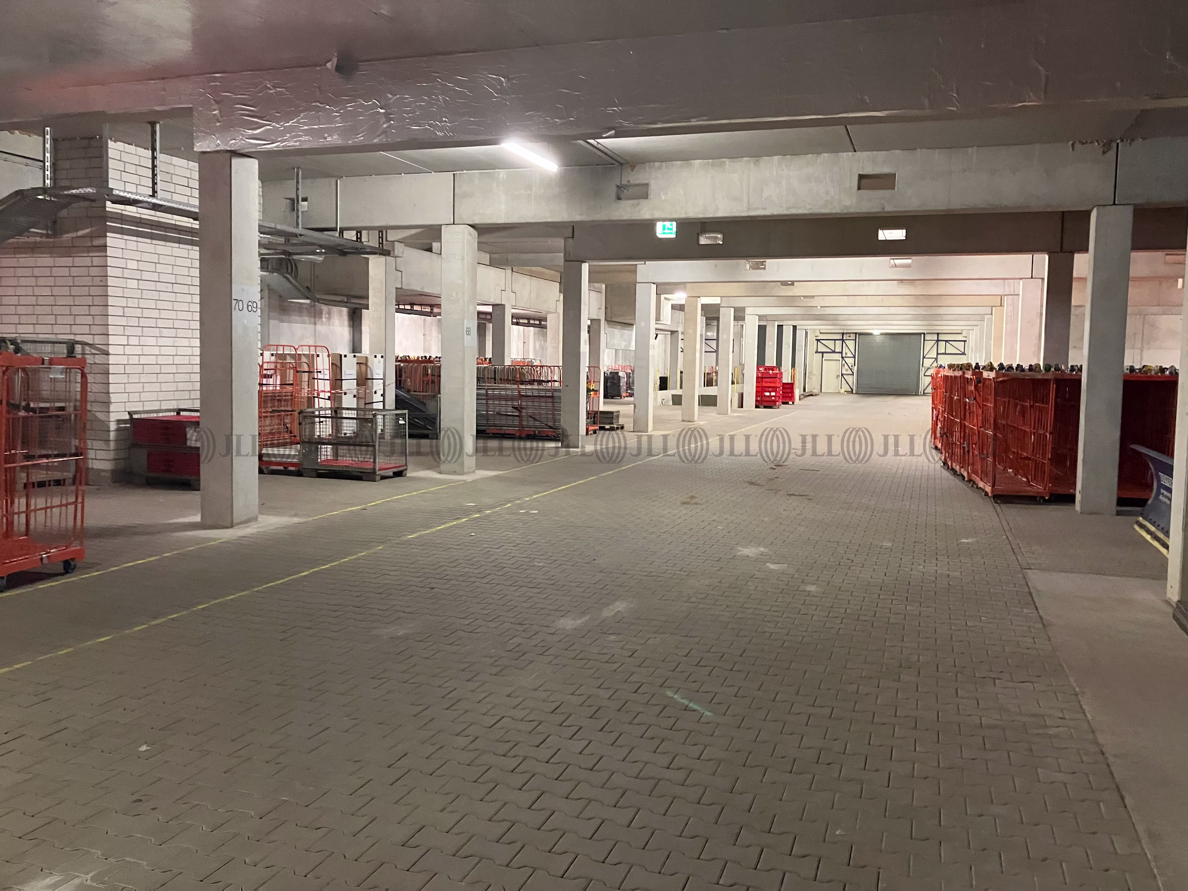 Hallen - Drei Gleichen - B2622