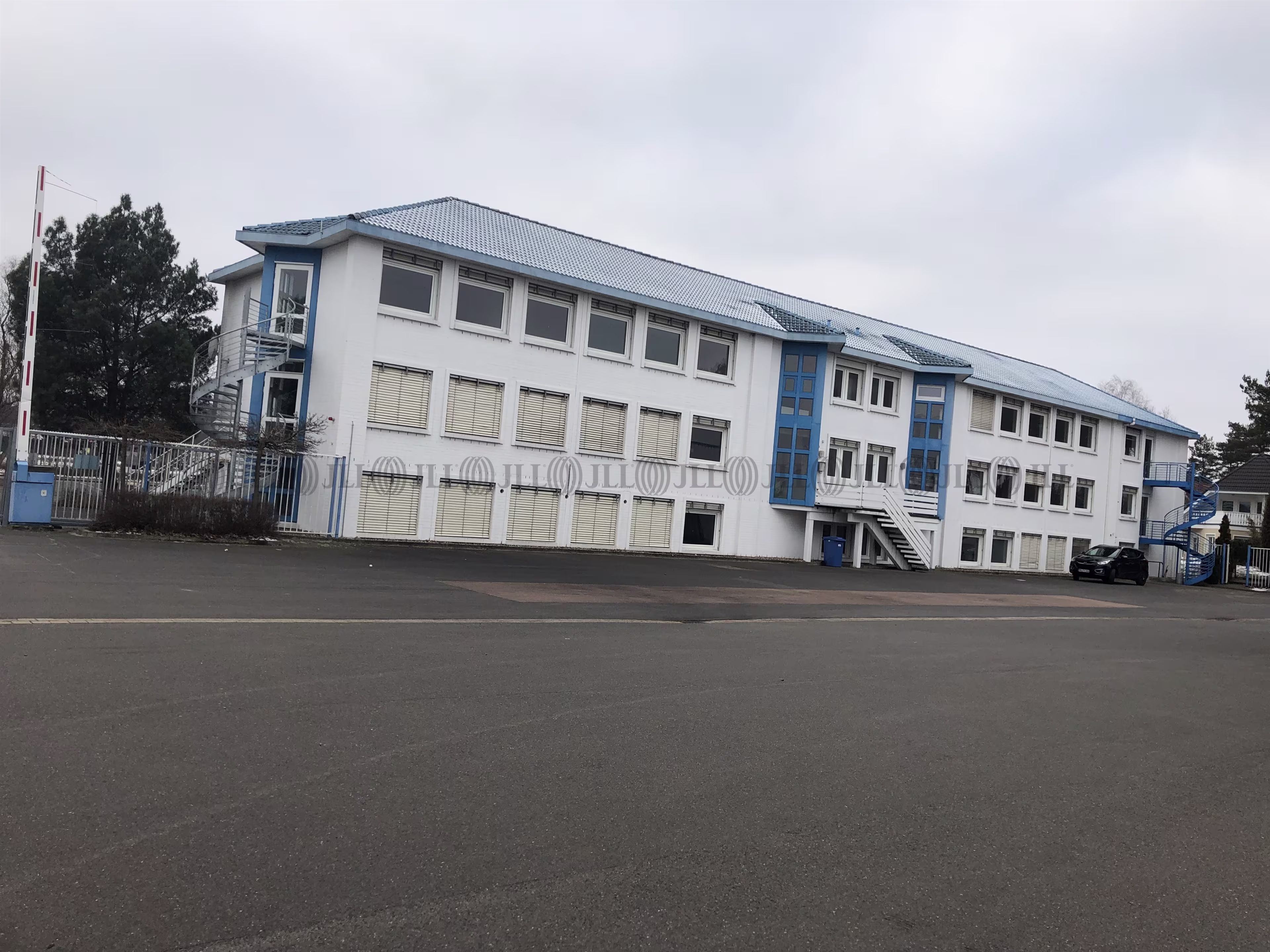 Hallen - Linthe - B2832