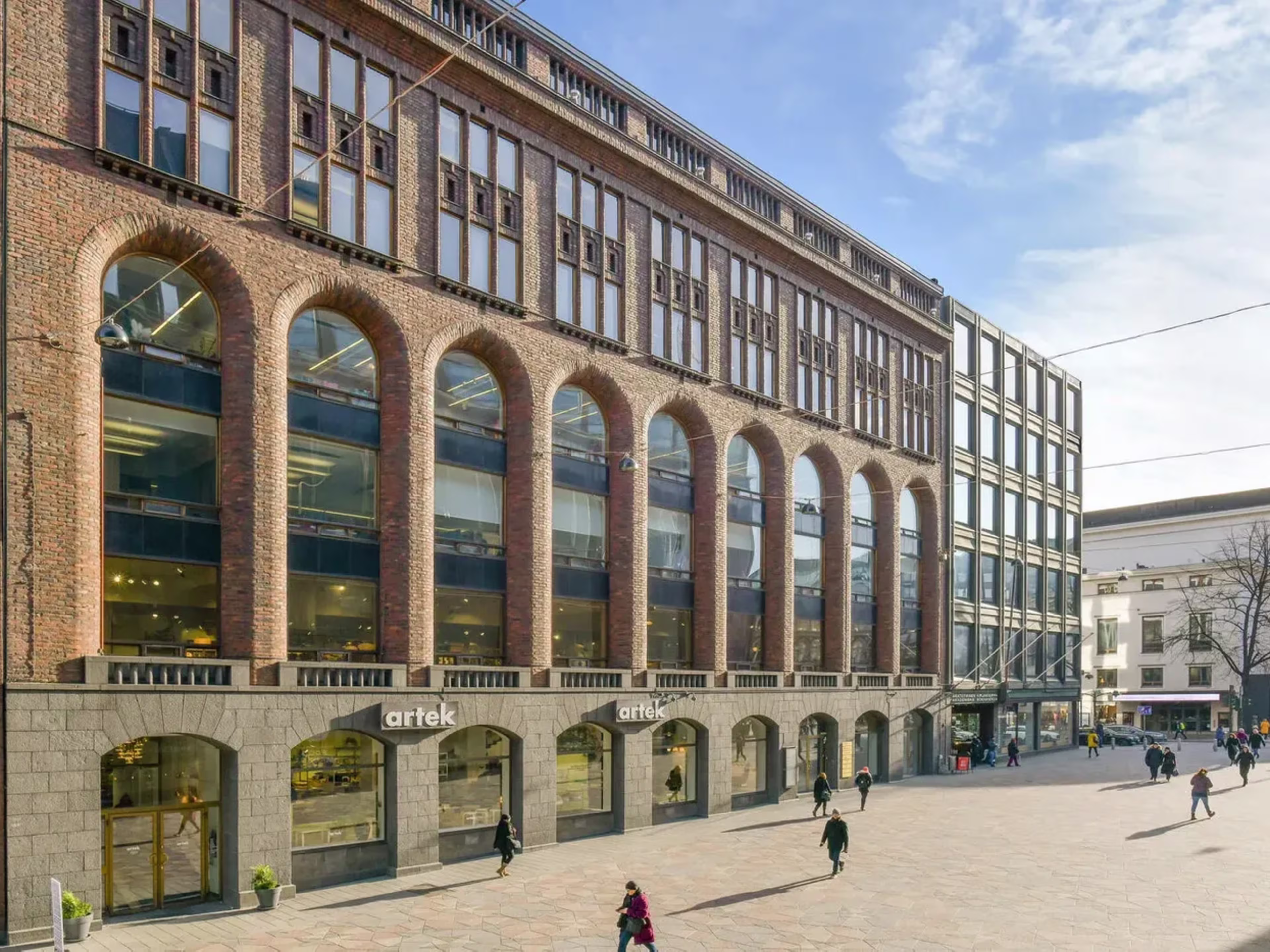 KESKUSKATU 1 B