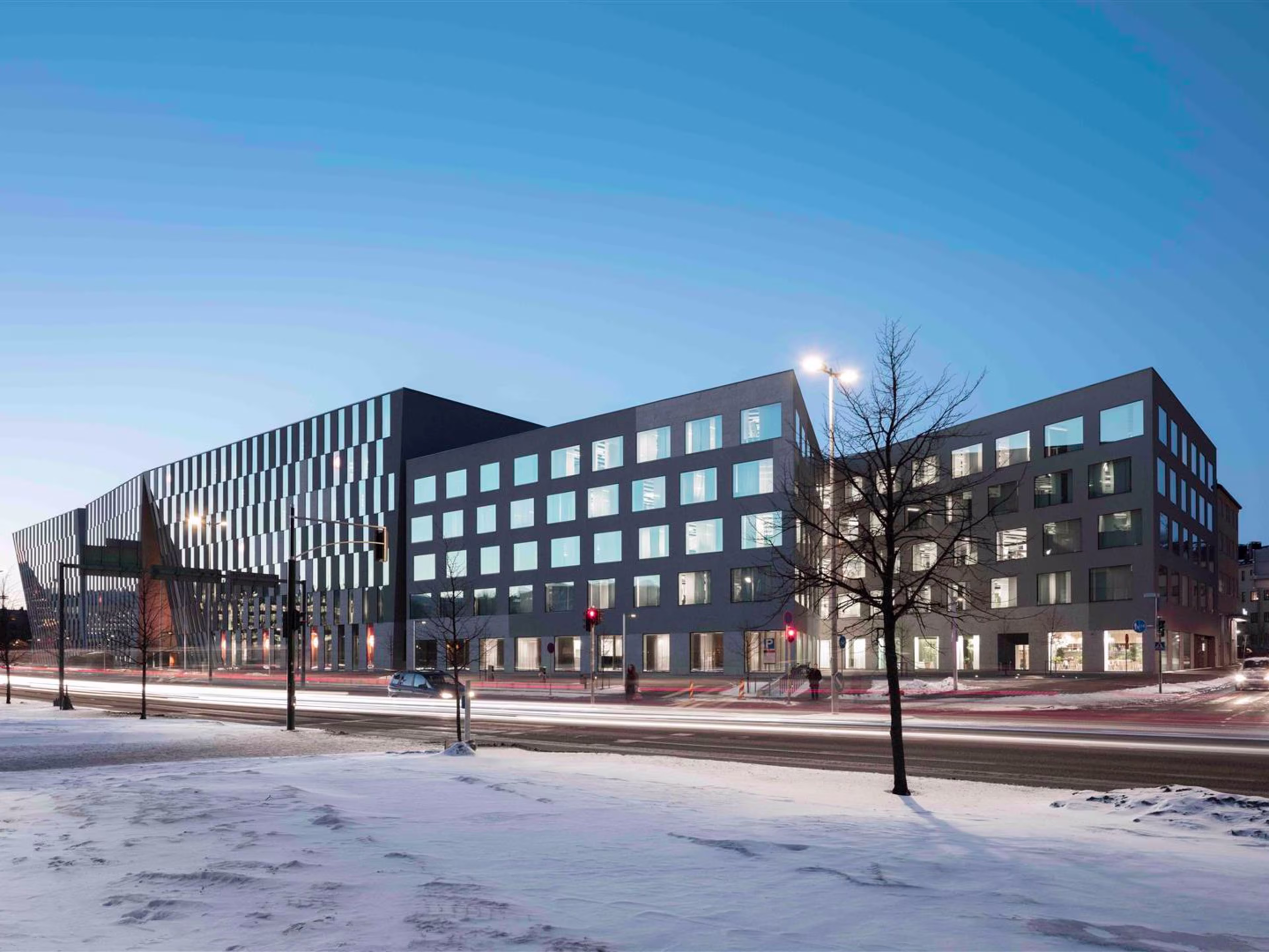 VÄÄKSYNTIE 2 / VÄÄKSYNTIE 4 / TEOLLISUUSKATU 1 - VALLILLA KORTTELI