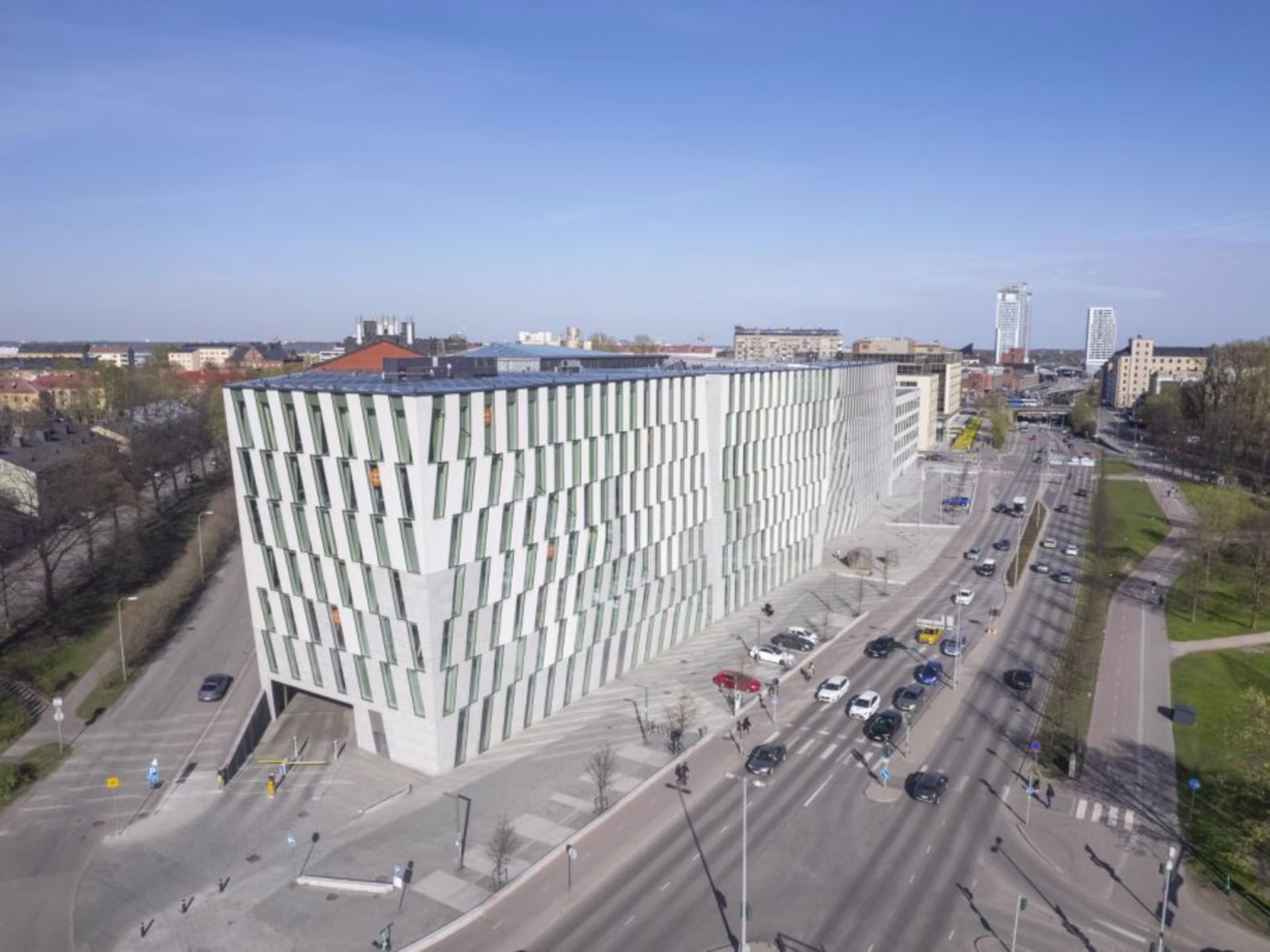 VÄÄKSYNTIE 2 / VÄÄKSYNTIE 4 / TEOLLISUUSKATU 1 - VALLILLA KORTTELI