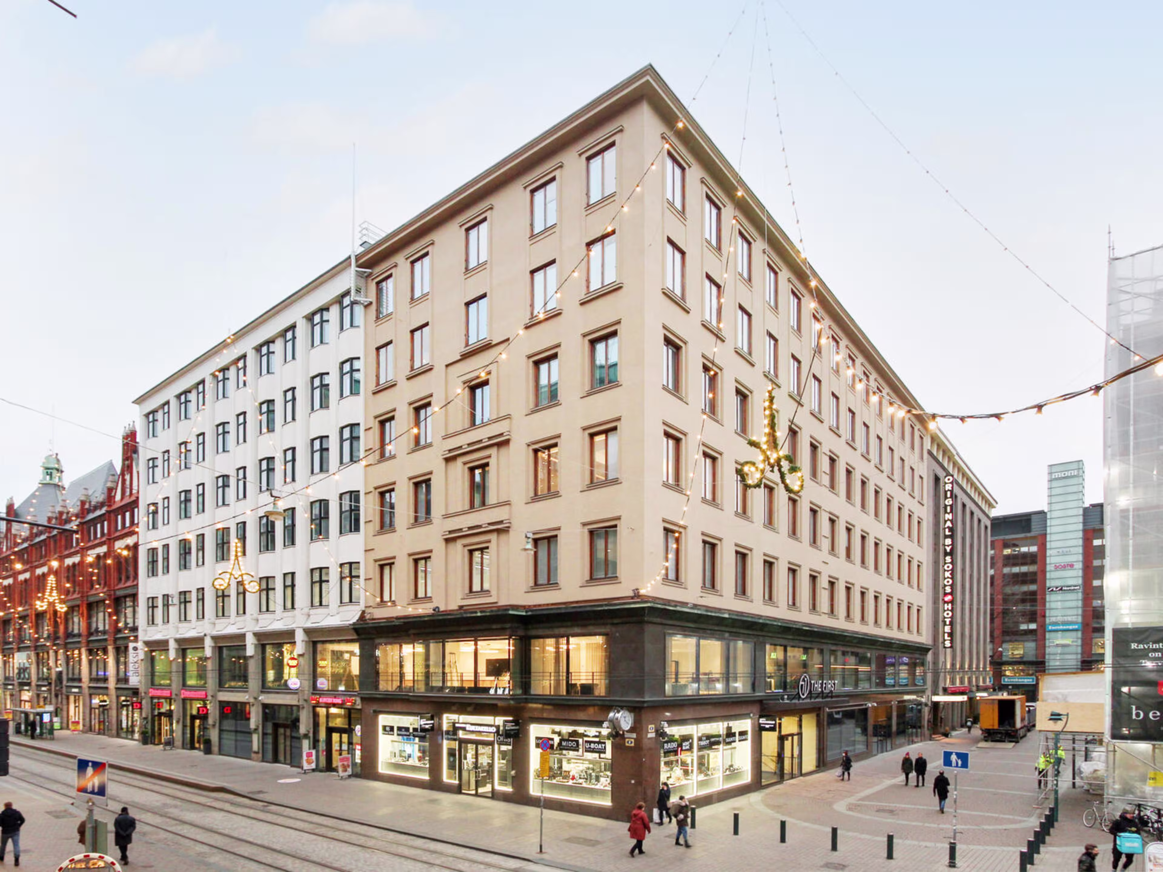 ALEKSANTERINKATU 11 / The First