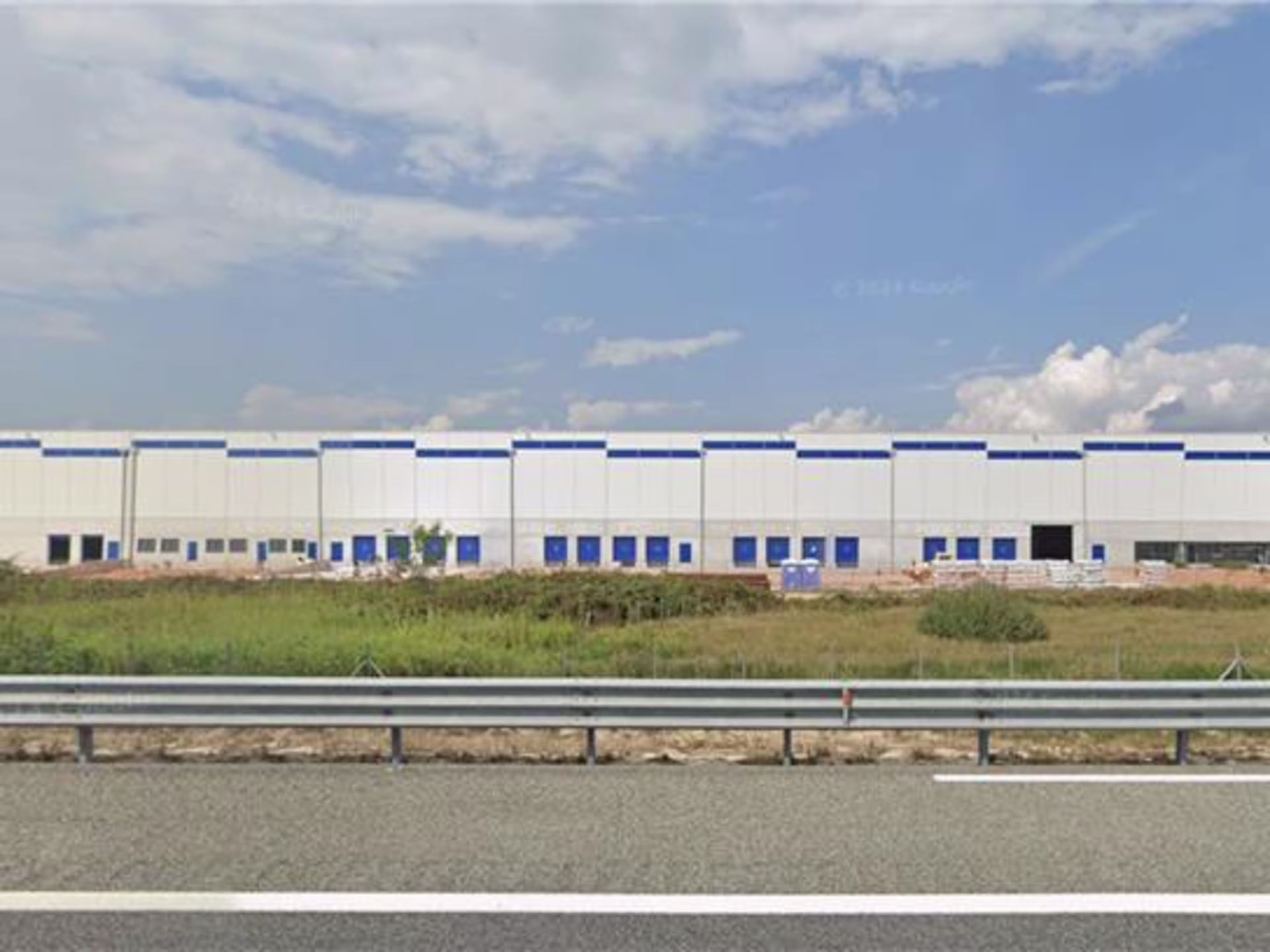 Immobile logistico esistente in locazione a Carisio, Vercelli