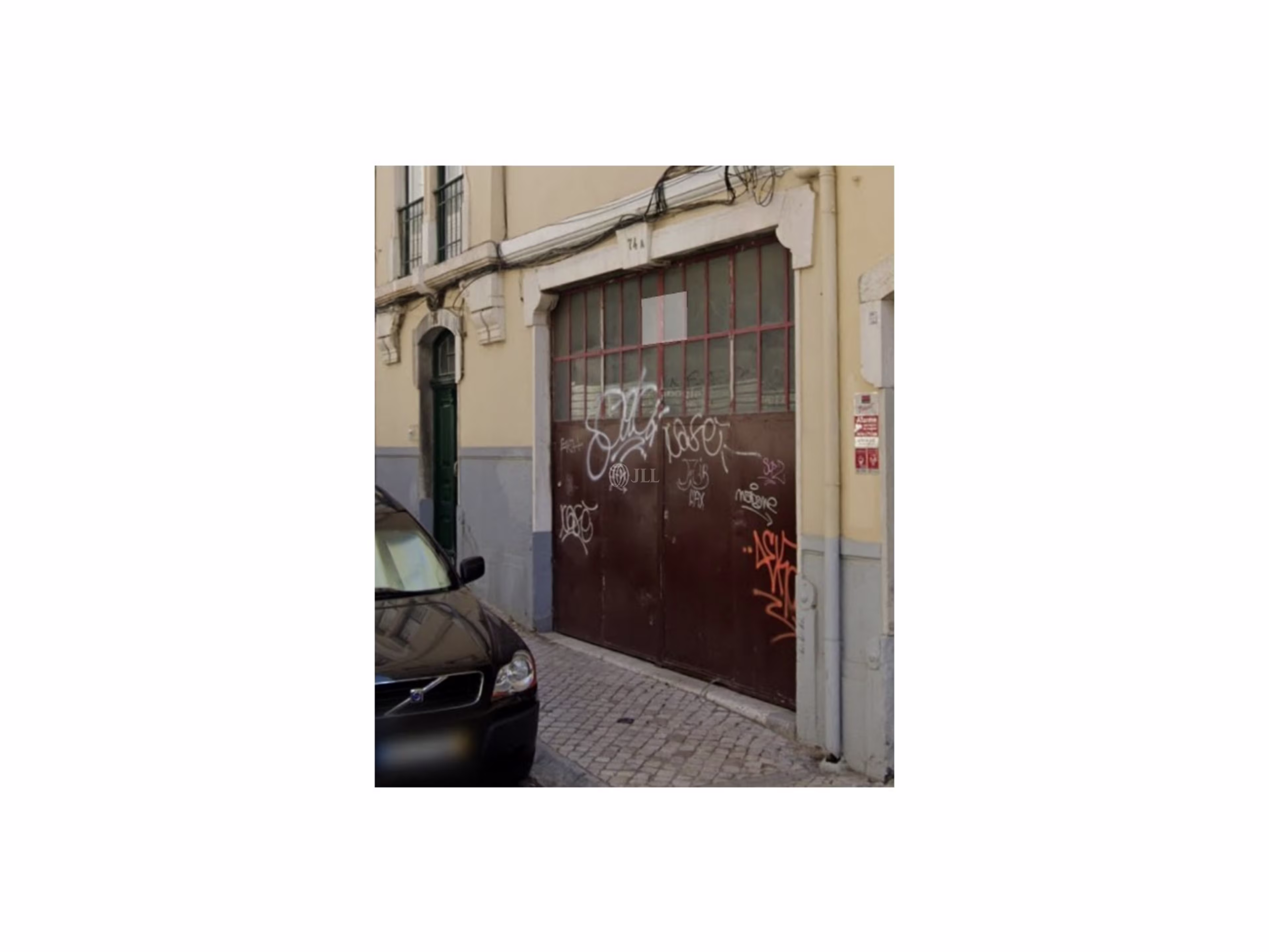 Armazém na Rua de Santa Marta