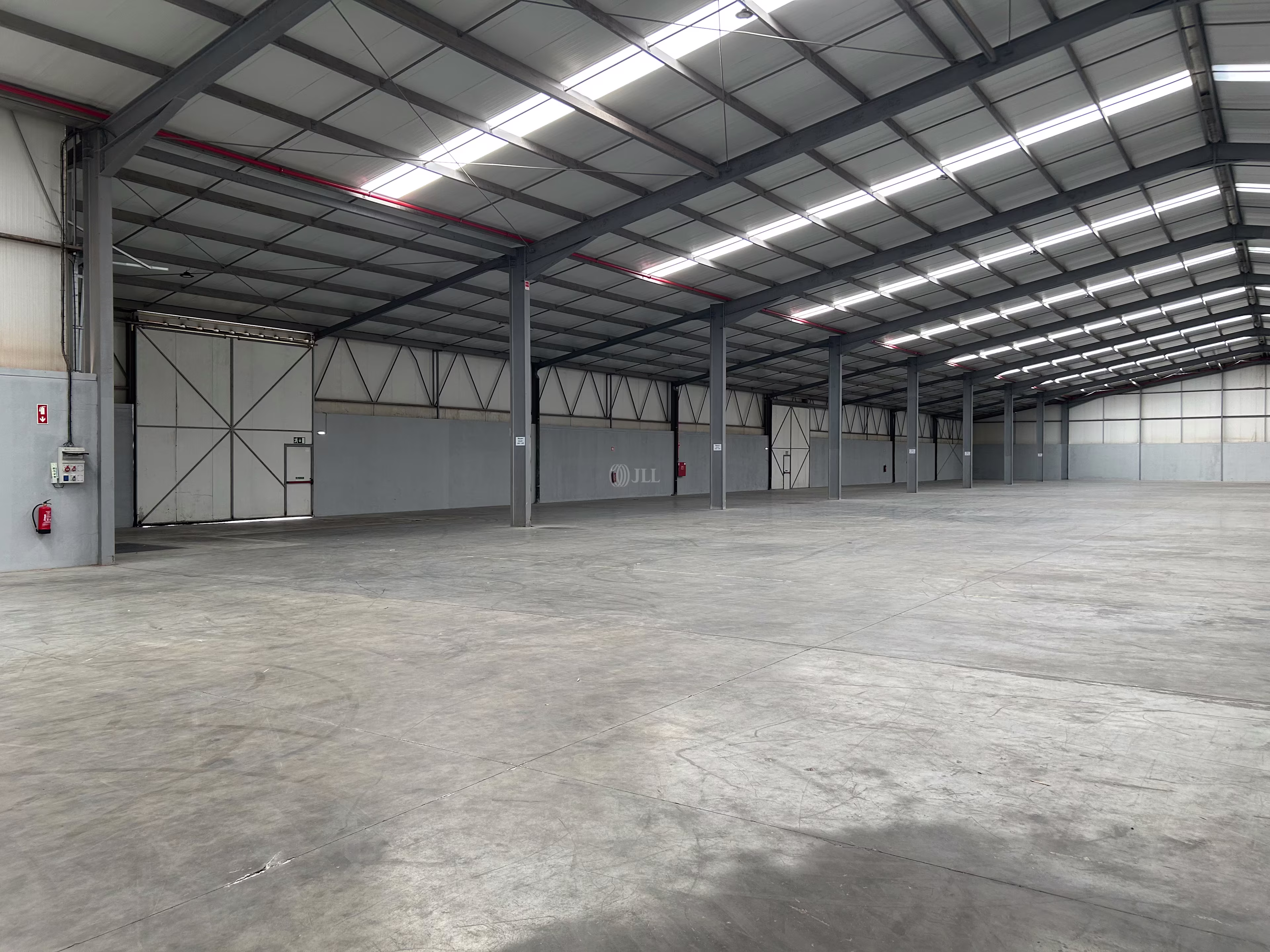 Armazém Zona Industrial Aveiro | Arrendamento