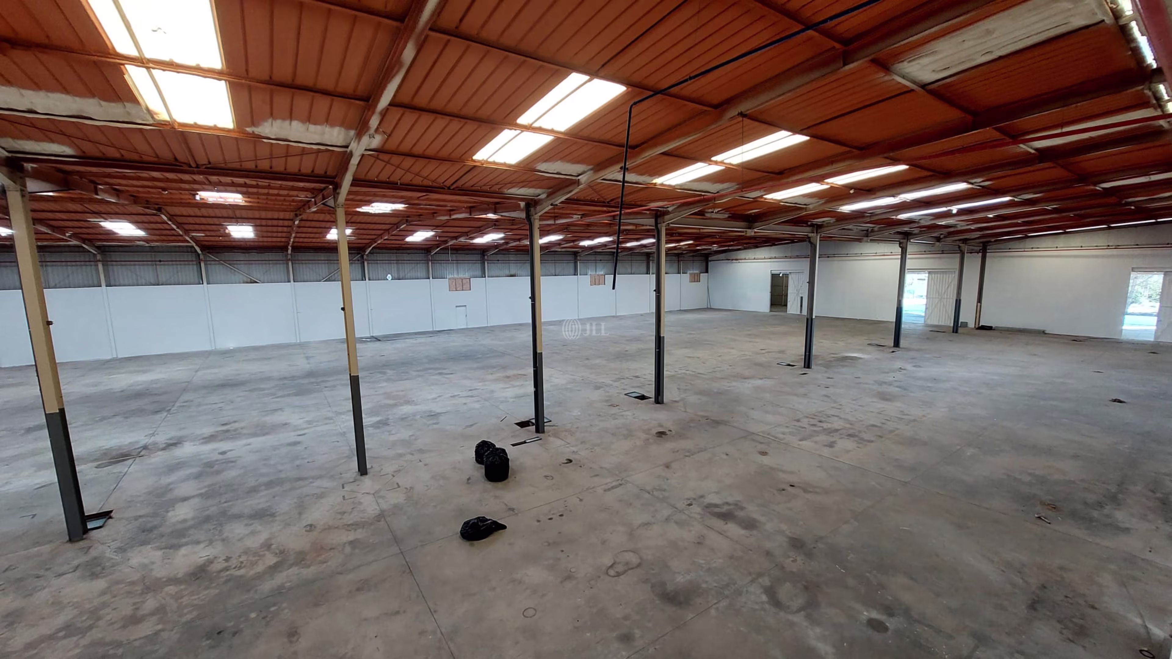 Armazém Industrial Samora Correia