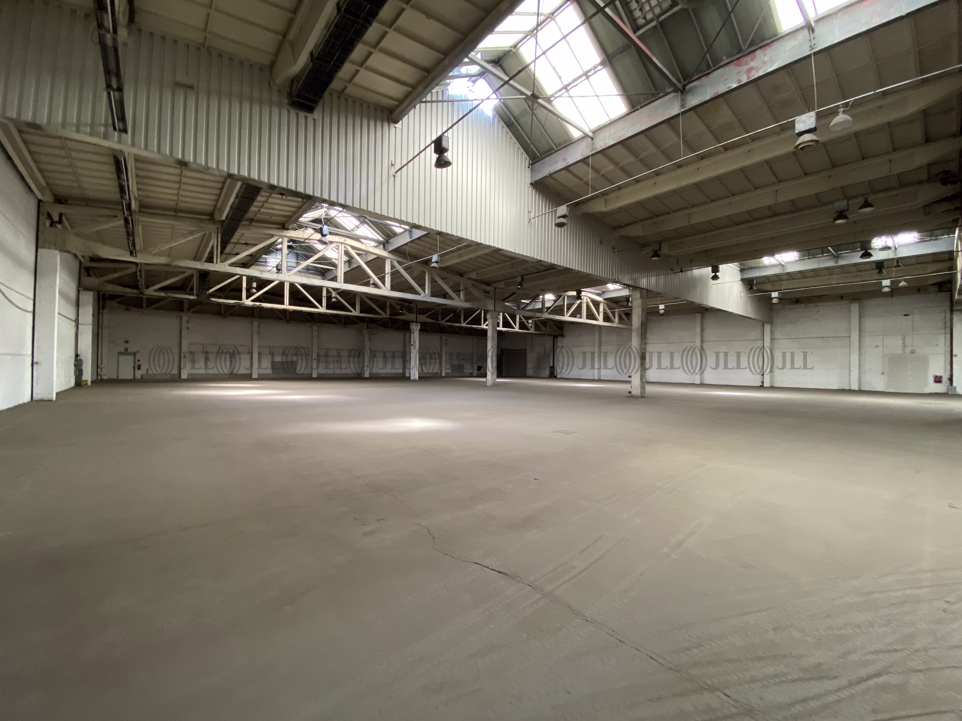 Hallen - Leipzig, Schönefeld-Ost - B1145