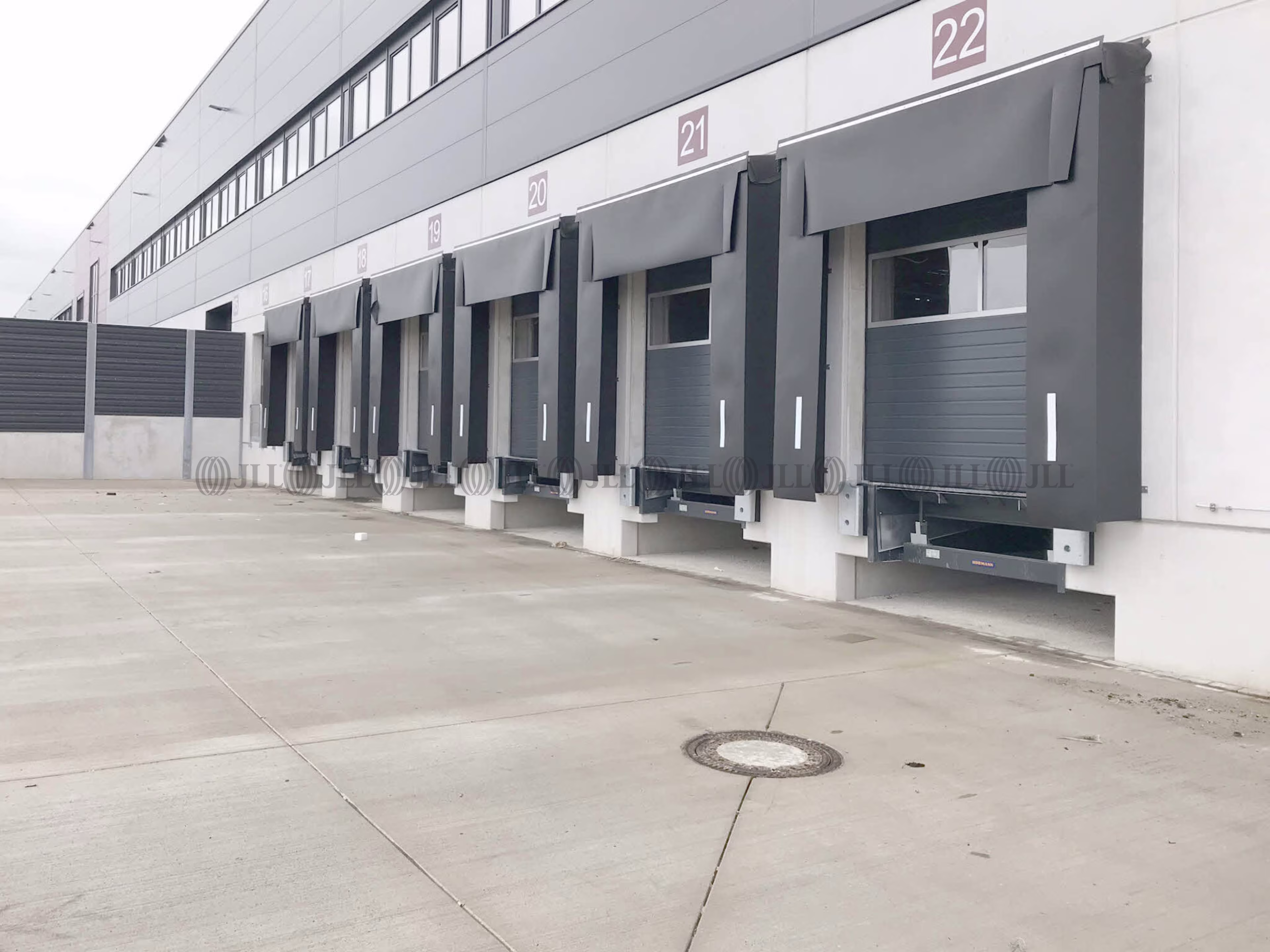 Hallen - Langenfeld (Rhld.) - D1704