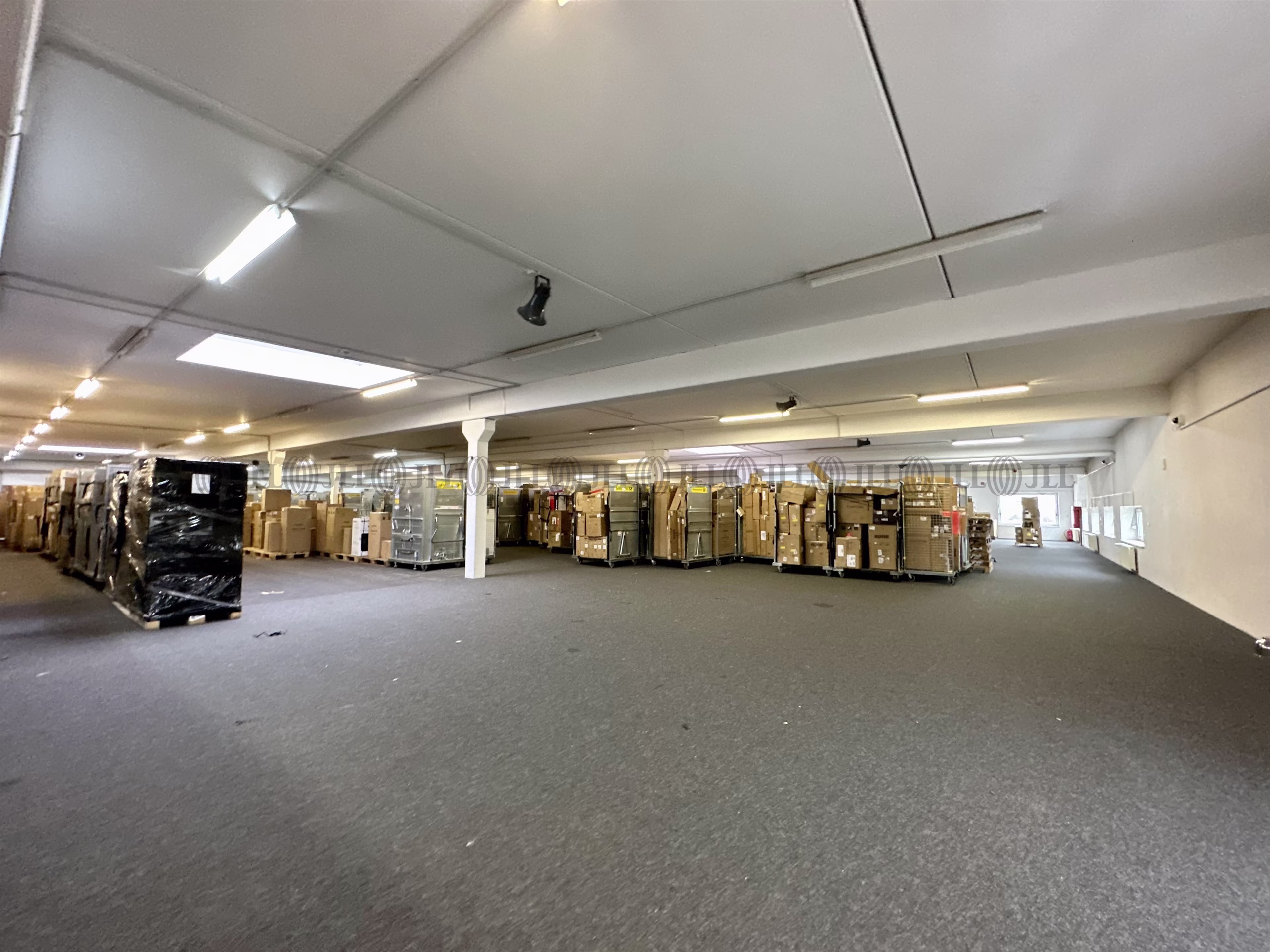 Hallen - Hoppegarten - B3275