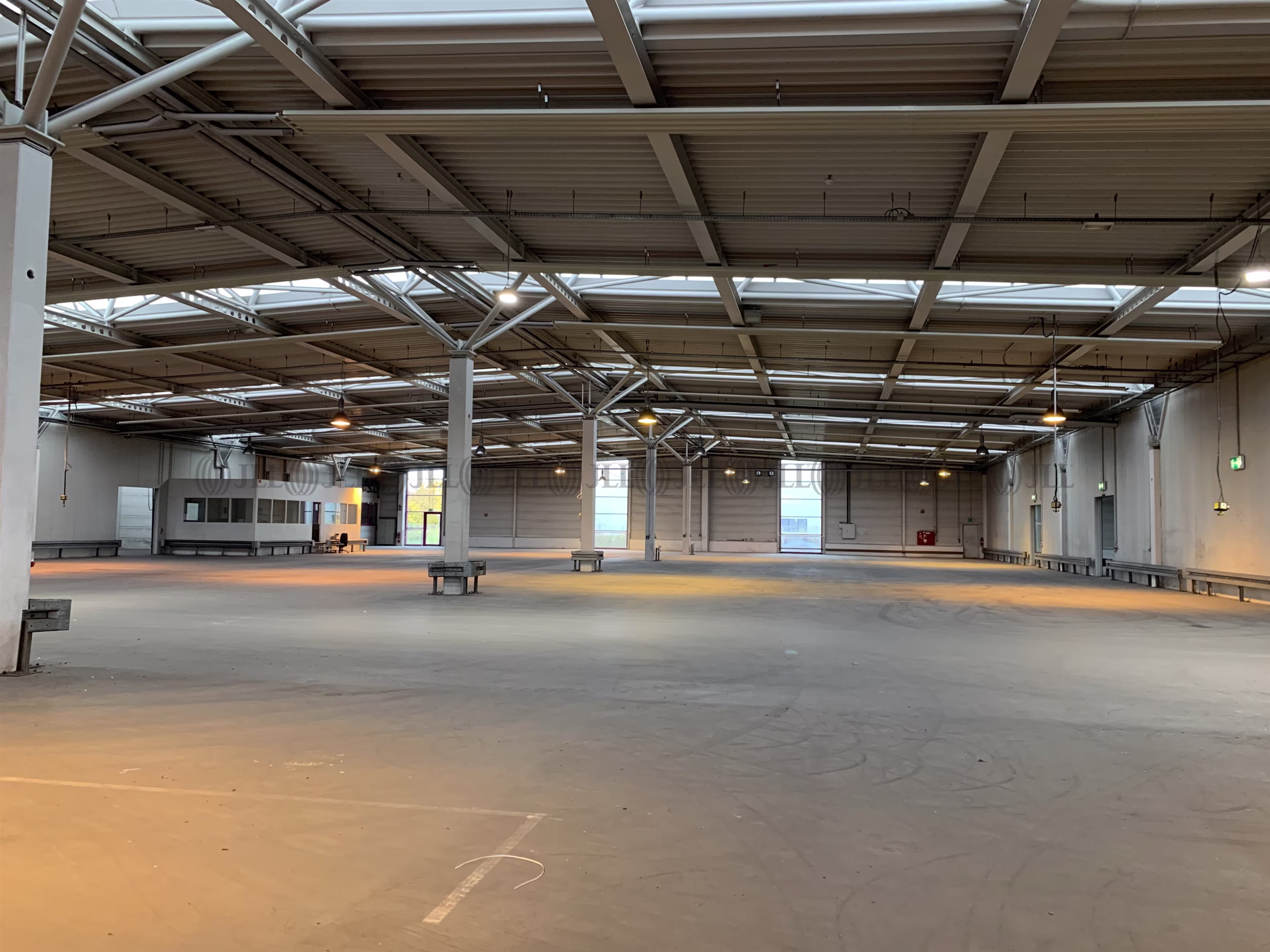 Hallen - Hoppegarten - B2345