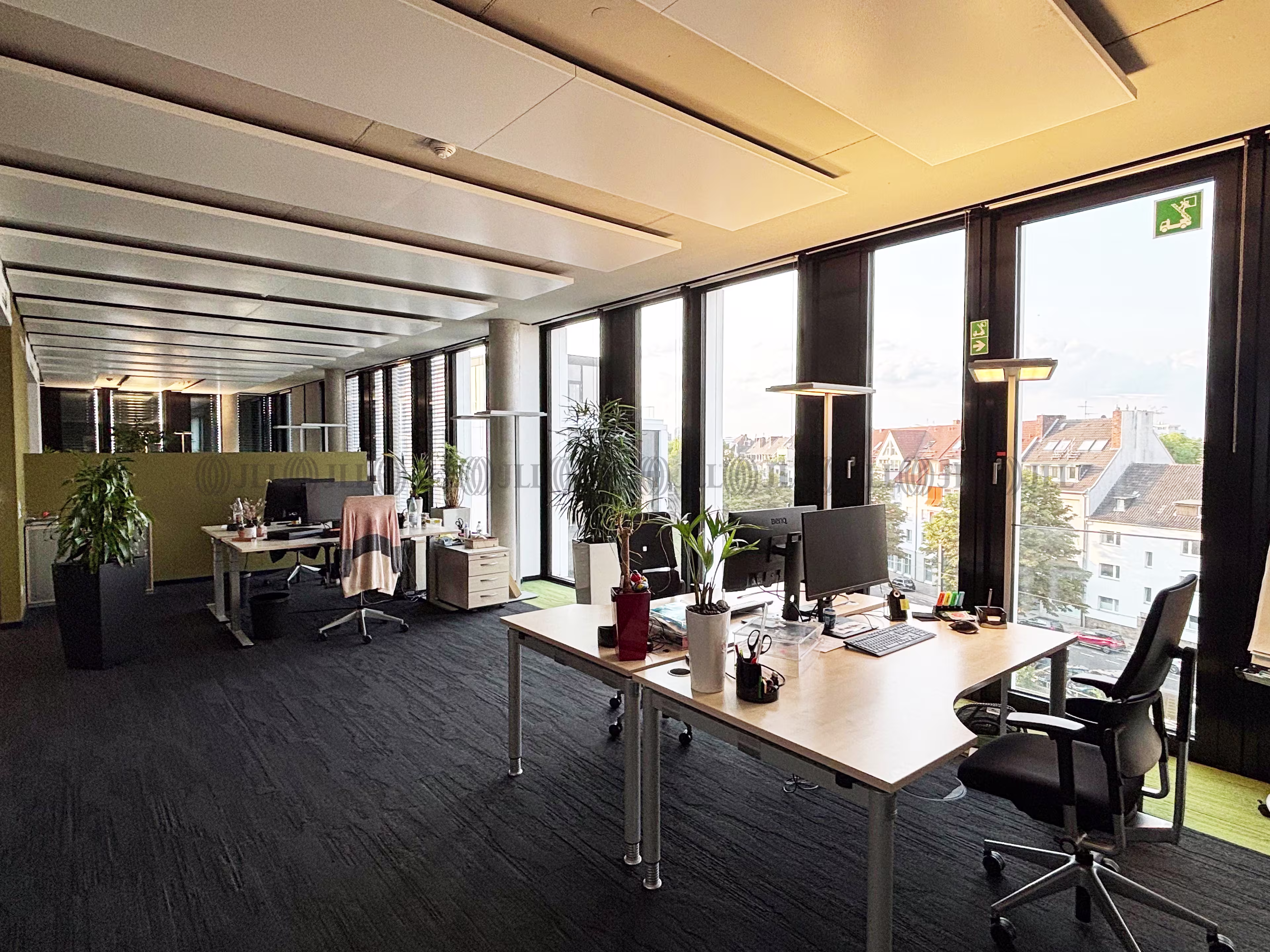 Theo-Champion-Straße 1