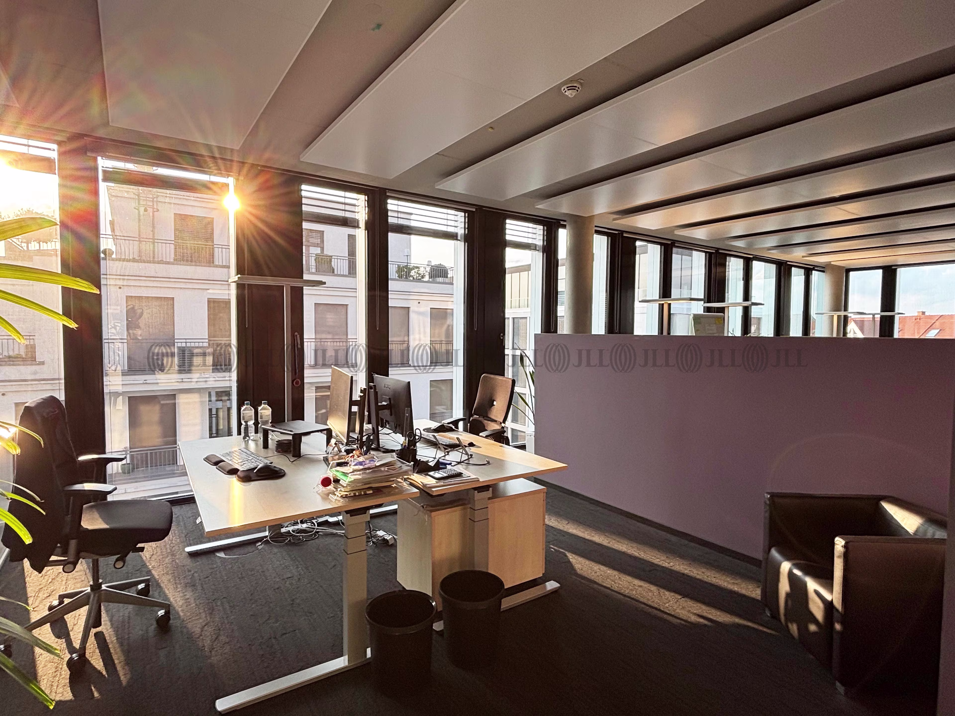 Theo-Champion-Straße 1