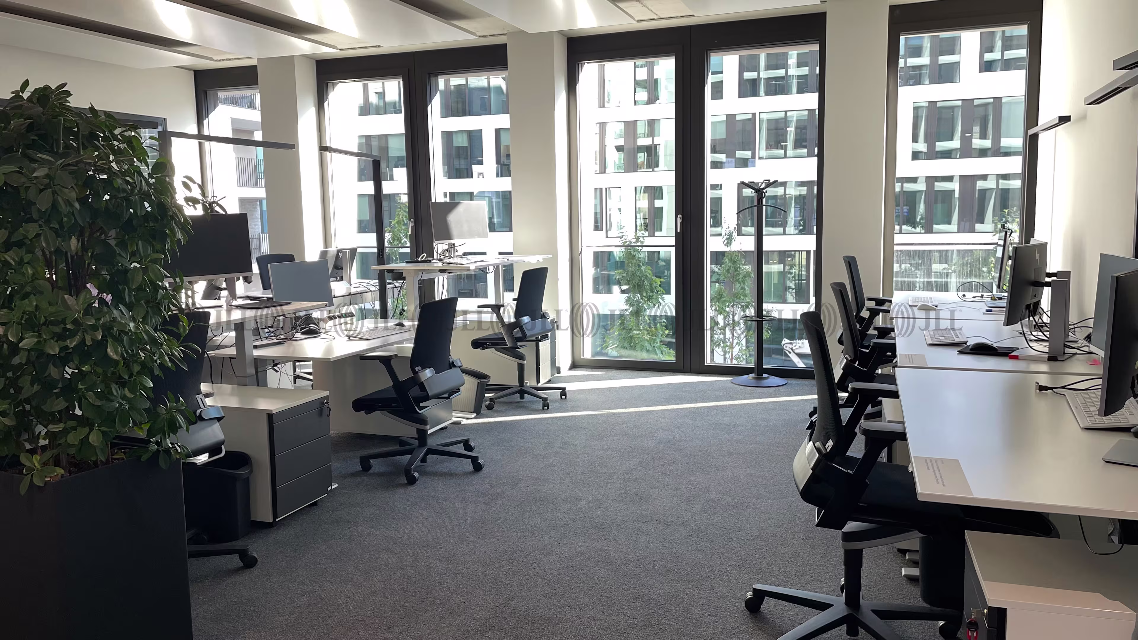 Büroimmobilie - Frankfurt am Main, Ostend - F2529