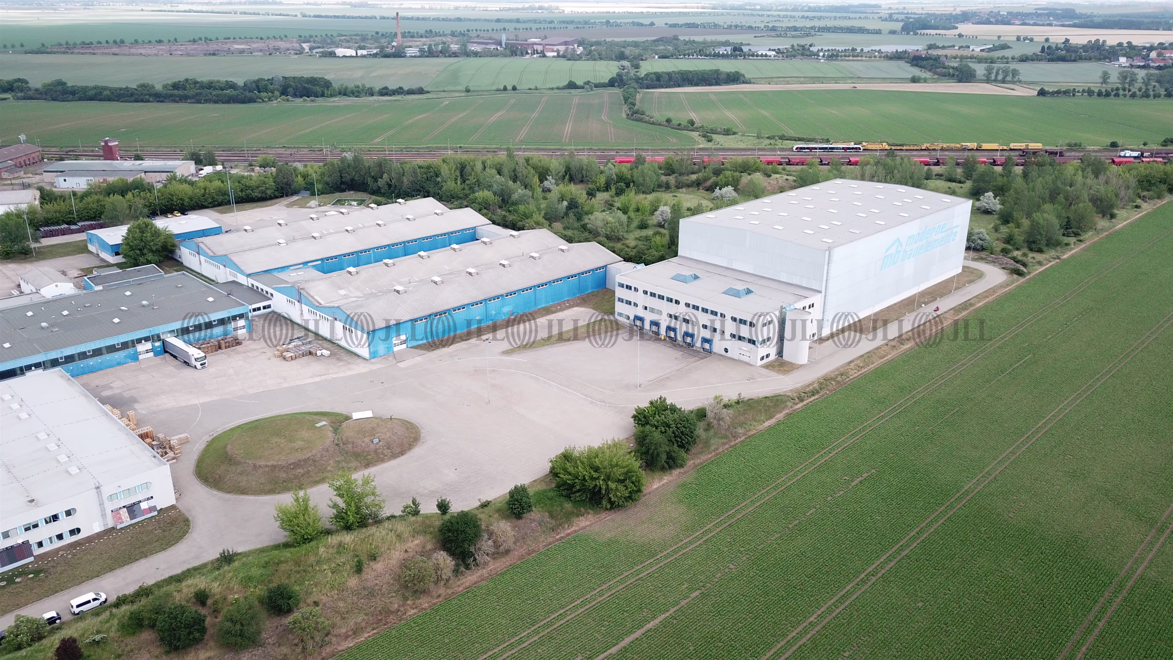 Hallen - Bernburg (Saale) - B1354