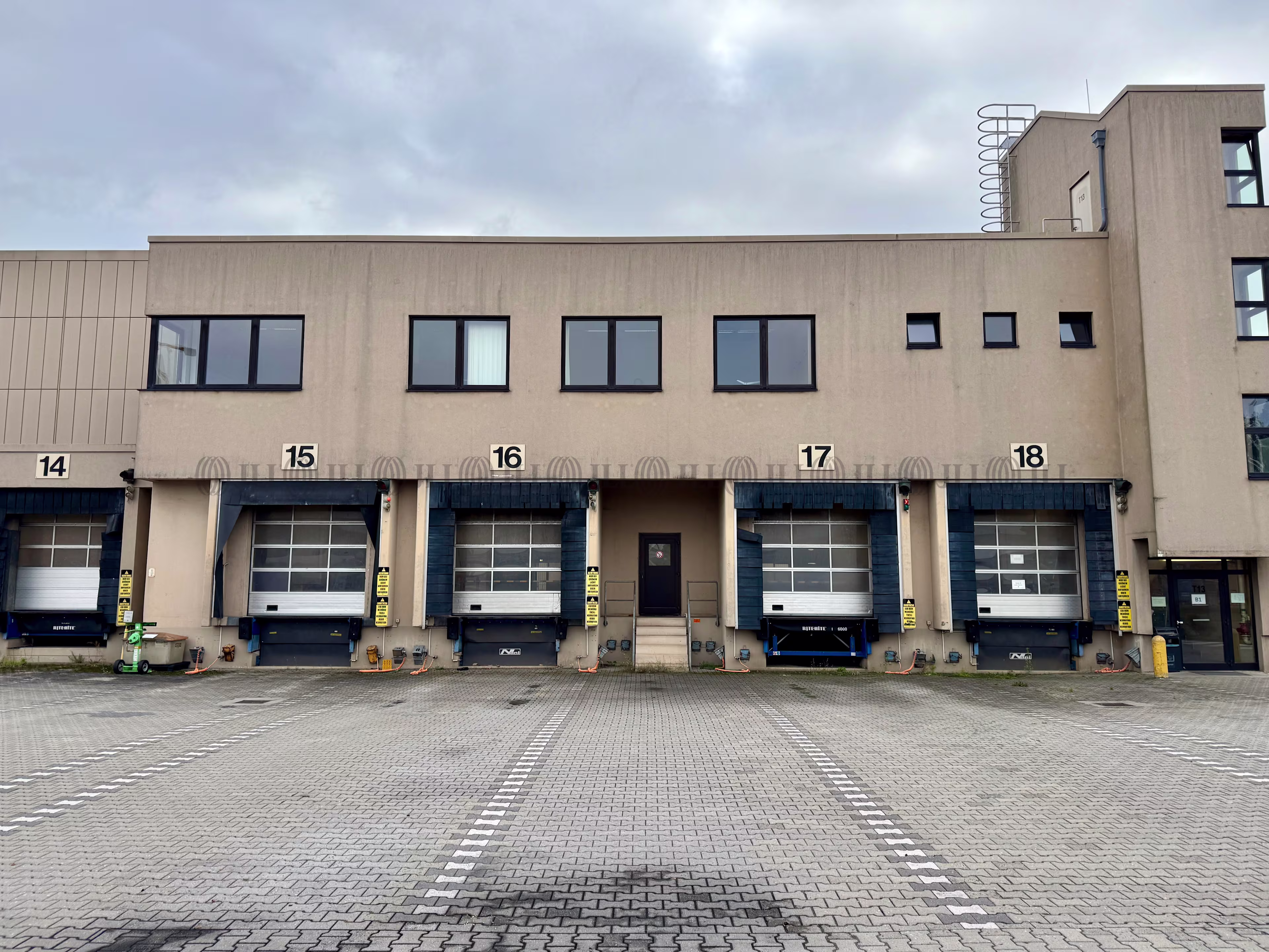 Hallen - Berlin, Neukölln - B3267