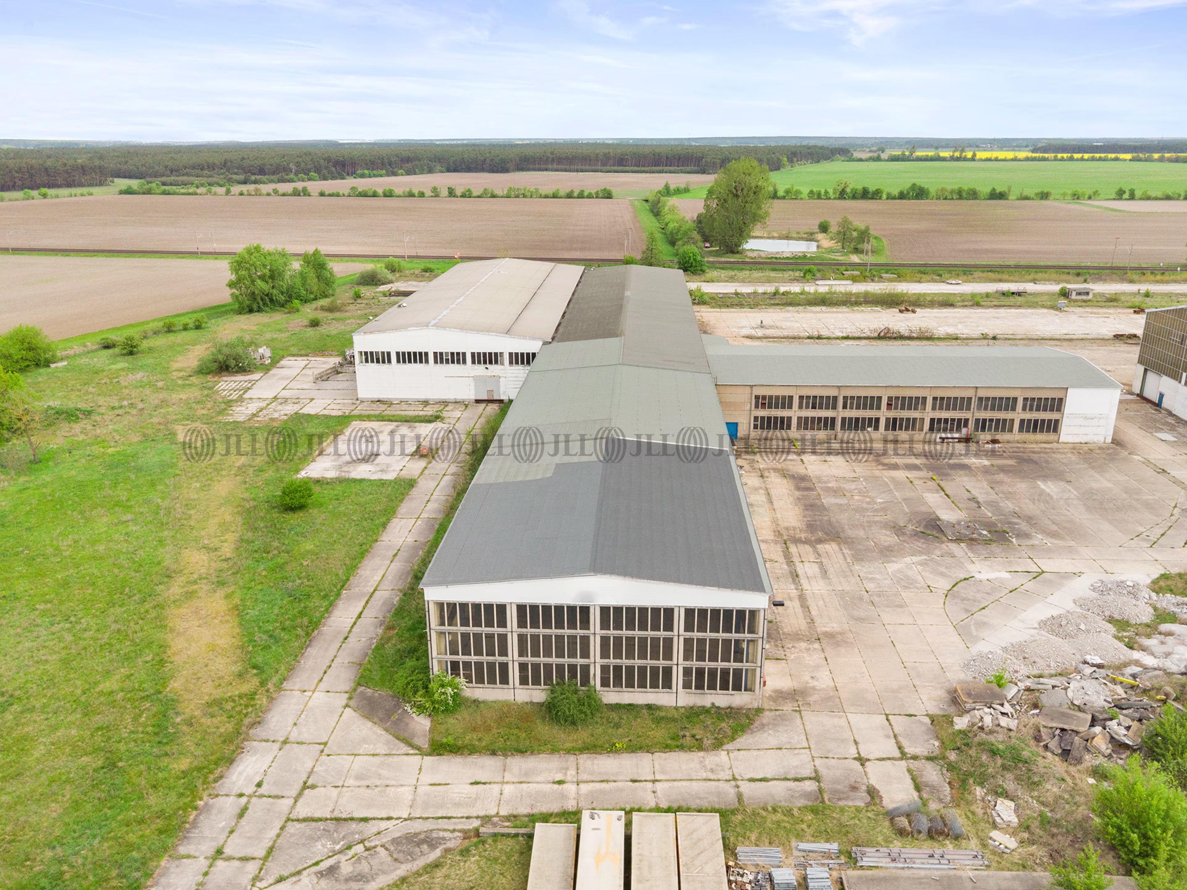 Hallen - Zahna-Elster - B3383