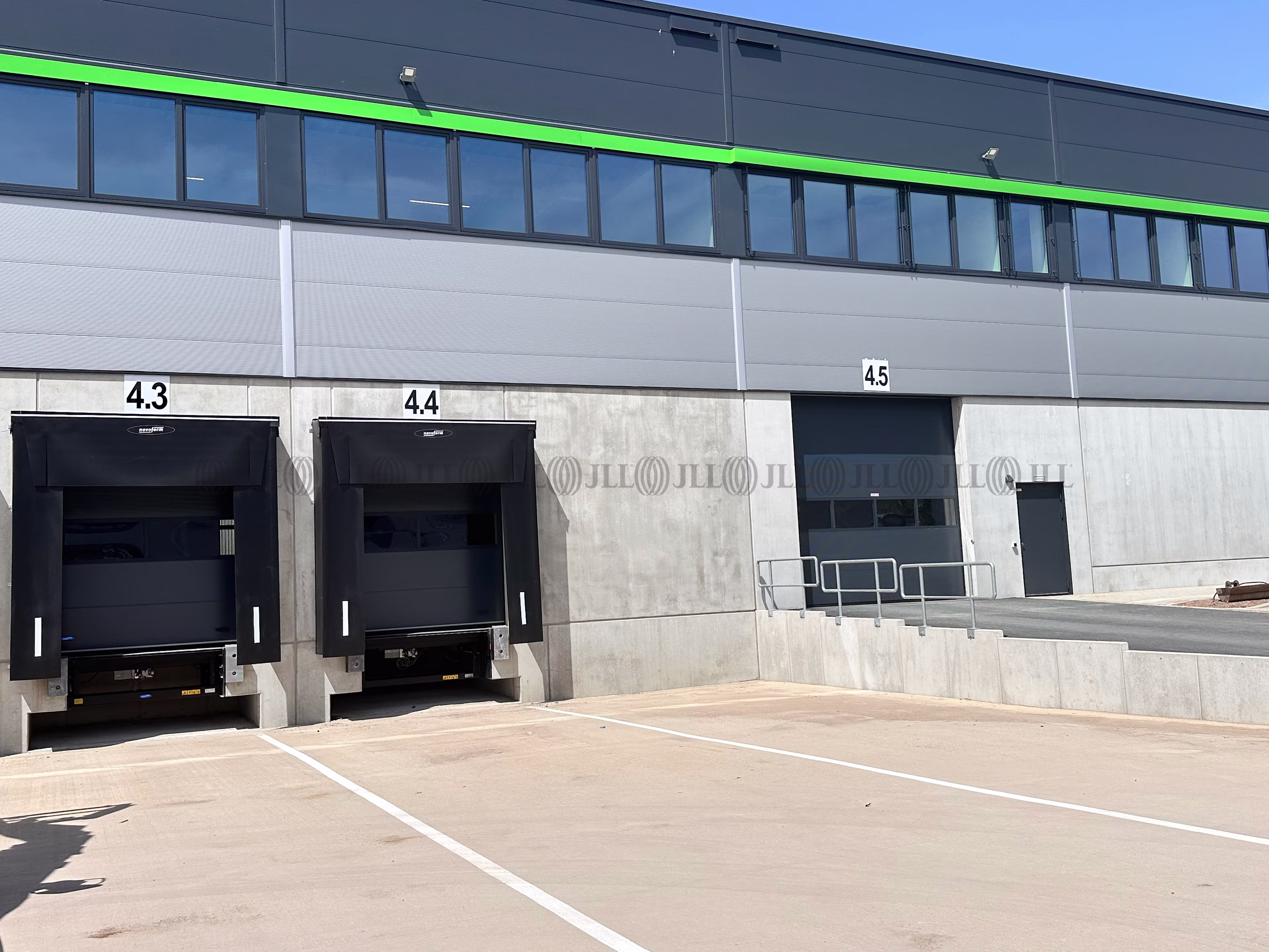 Hallen - Neuss - D2704