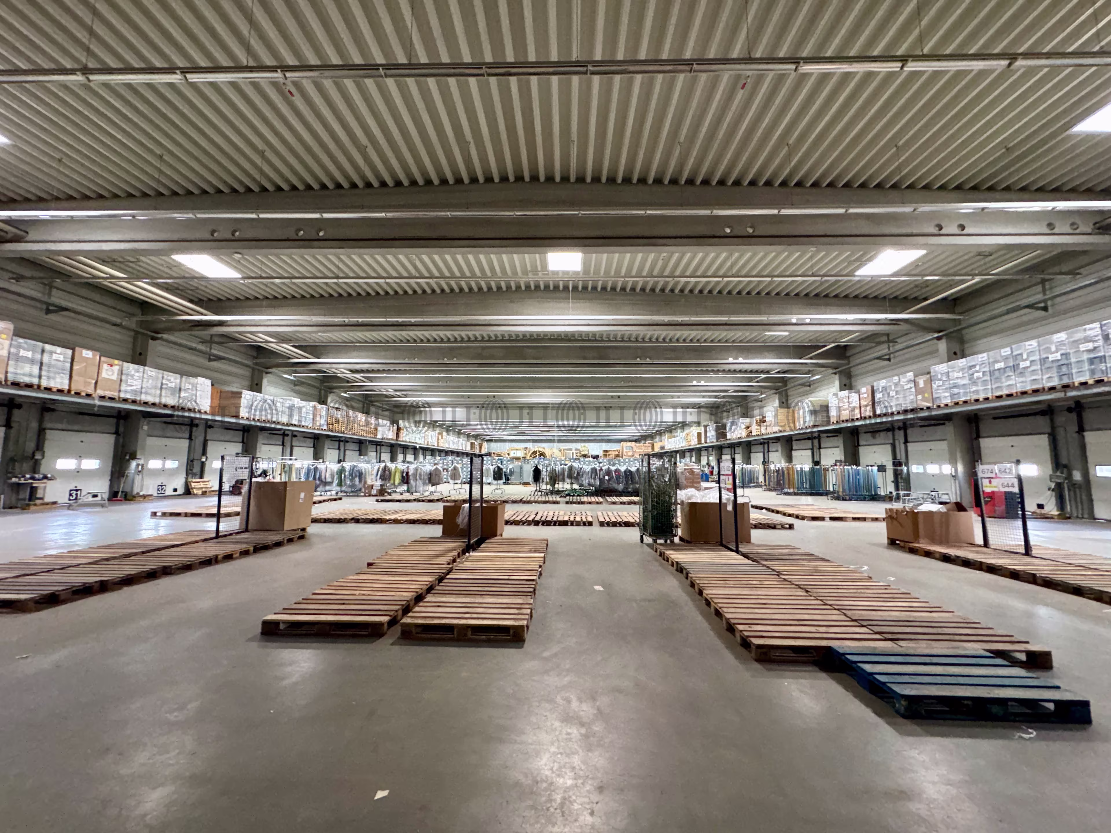 Hallen - Berlin, Staaken - B0132
