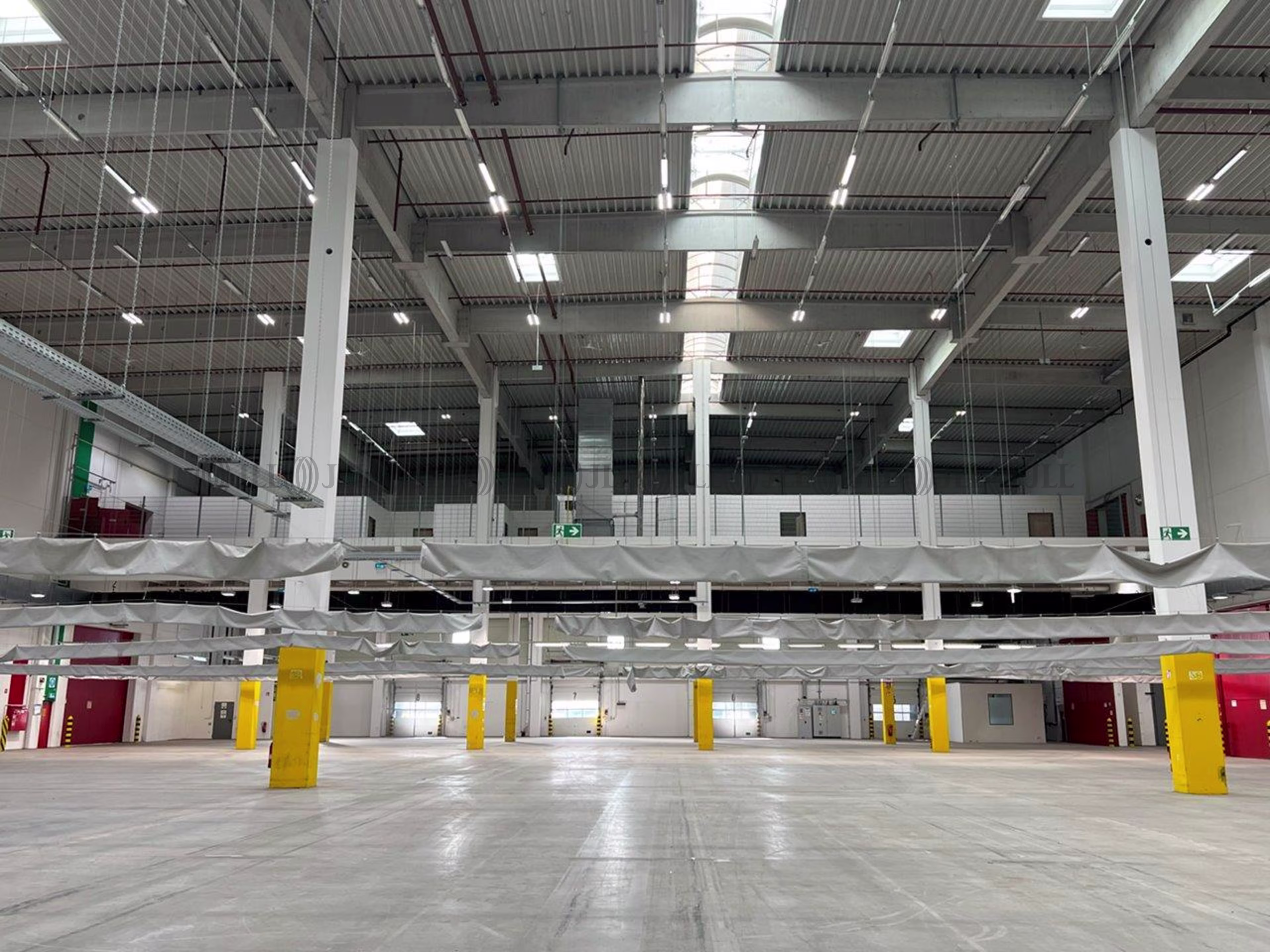 Hallen - Brieselang - B0411