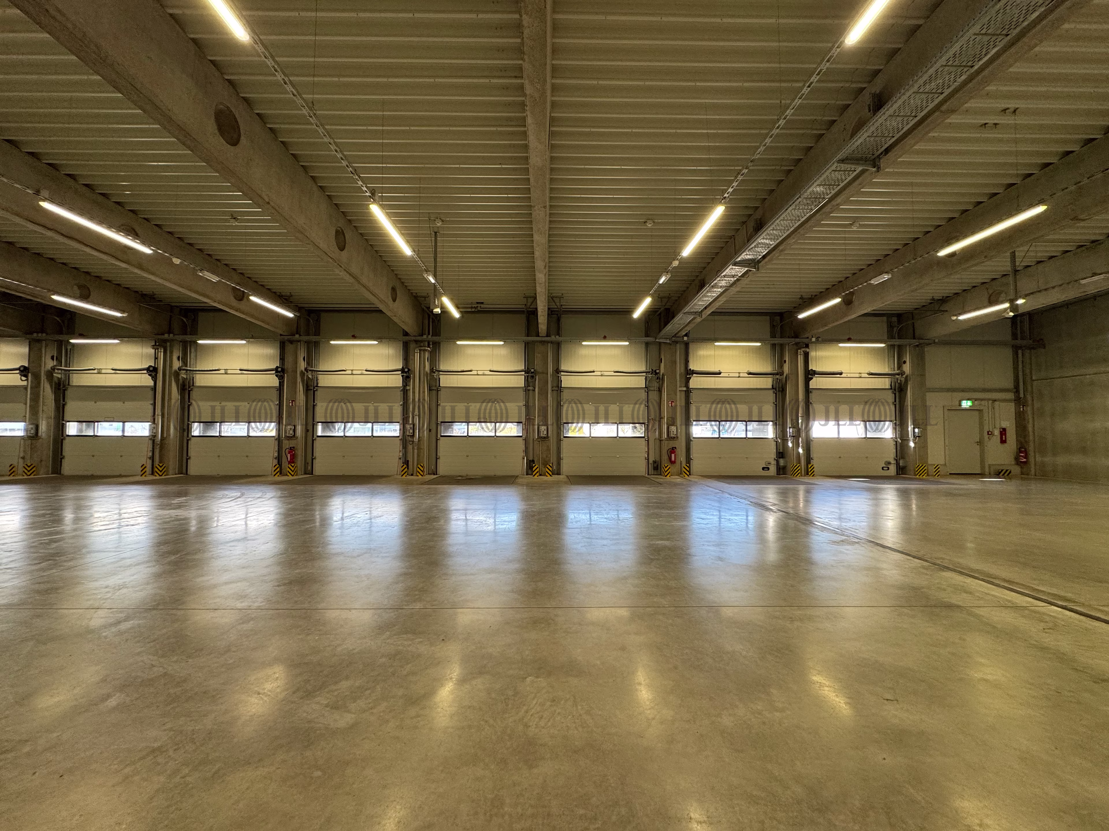 Hallen - Großbeeren - B3294