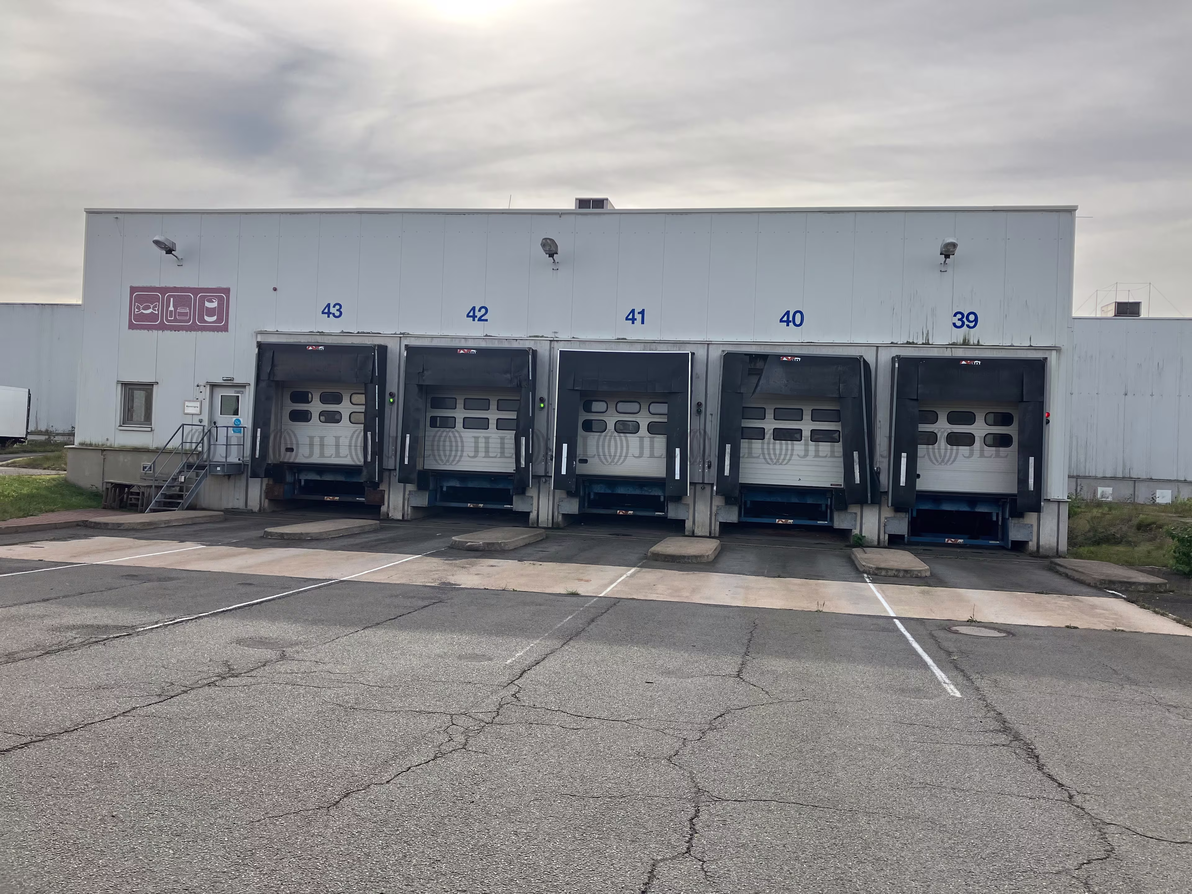 Hallen - Drei Gleichen - B2622