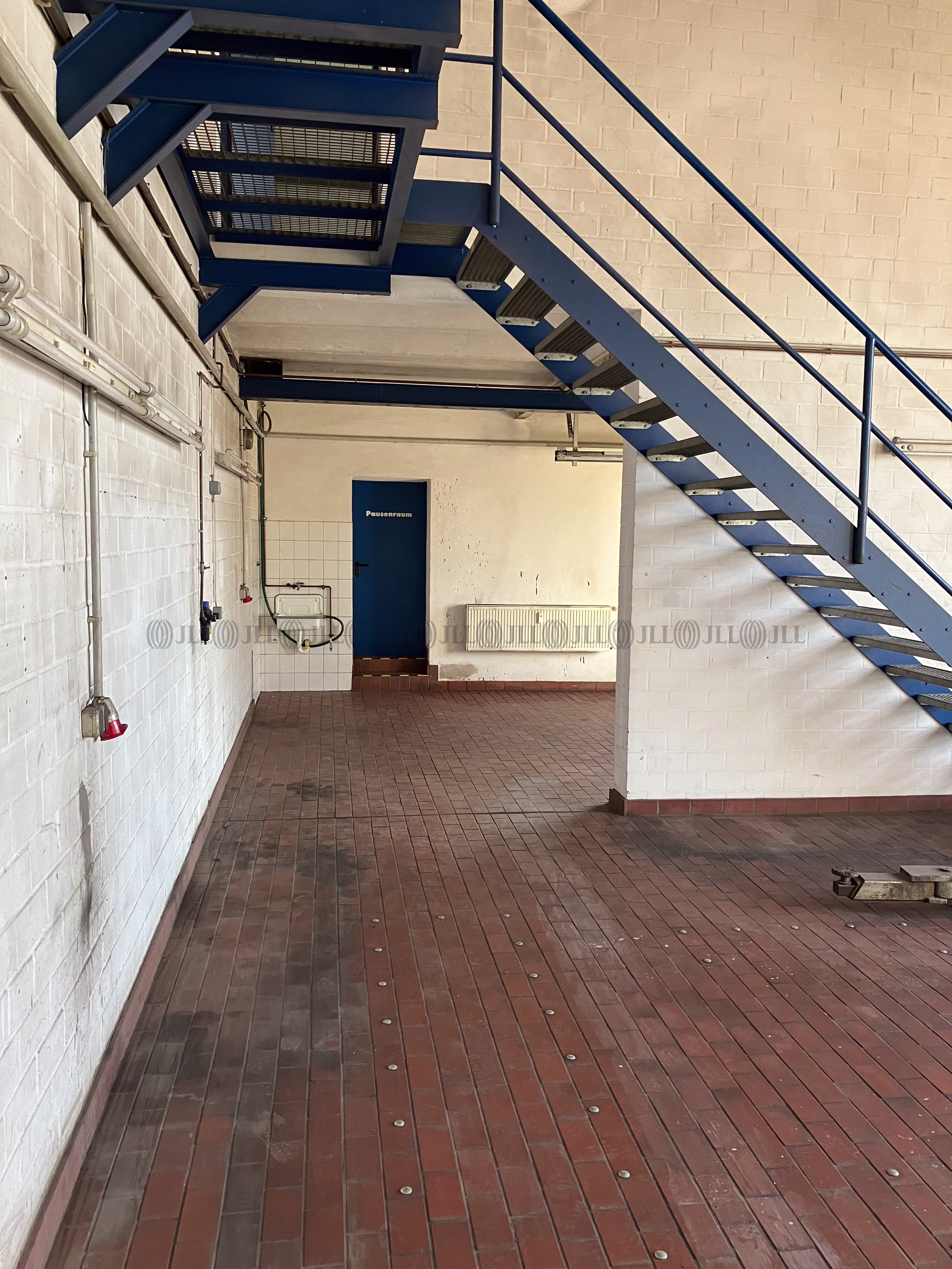 Hallen - Gebesee - B2589