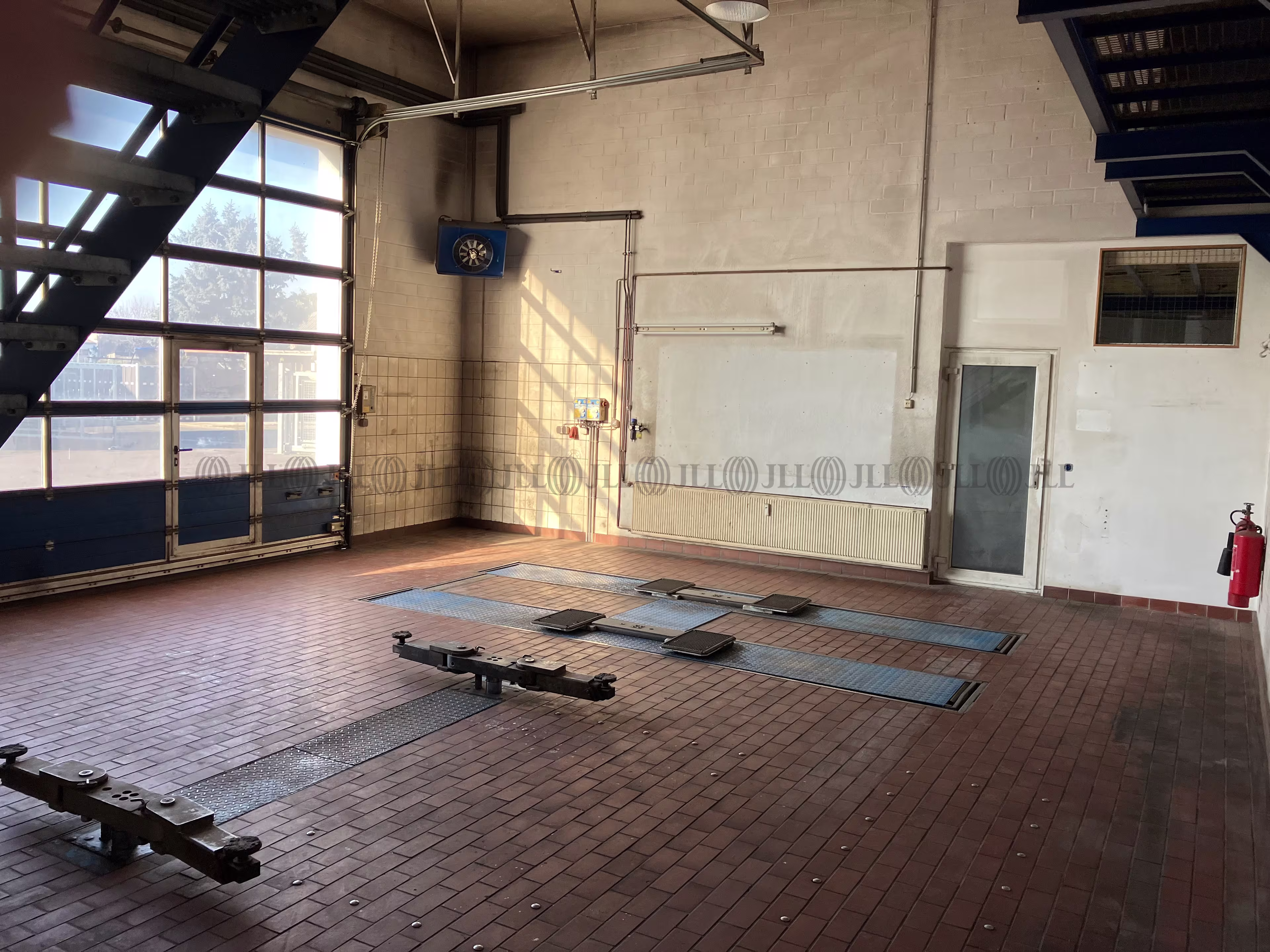 Hallen - Gebesee - B2589