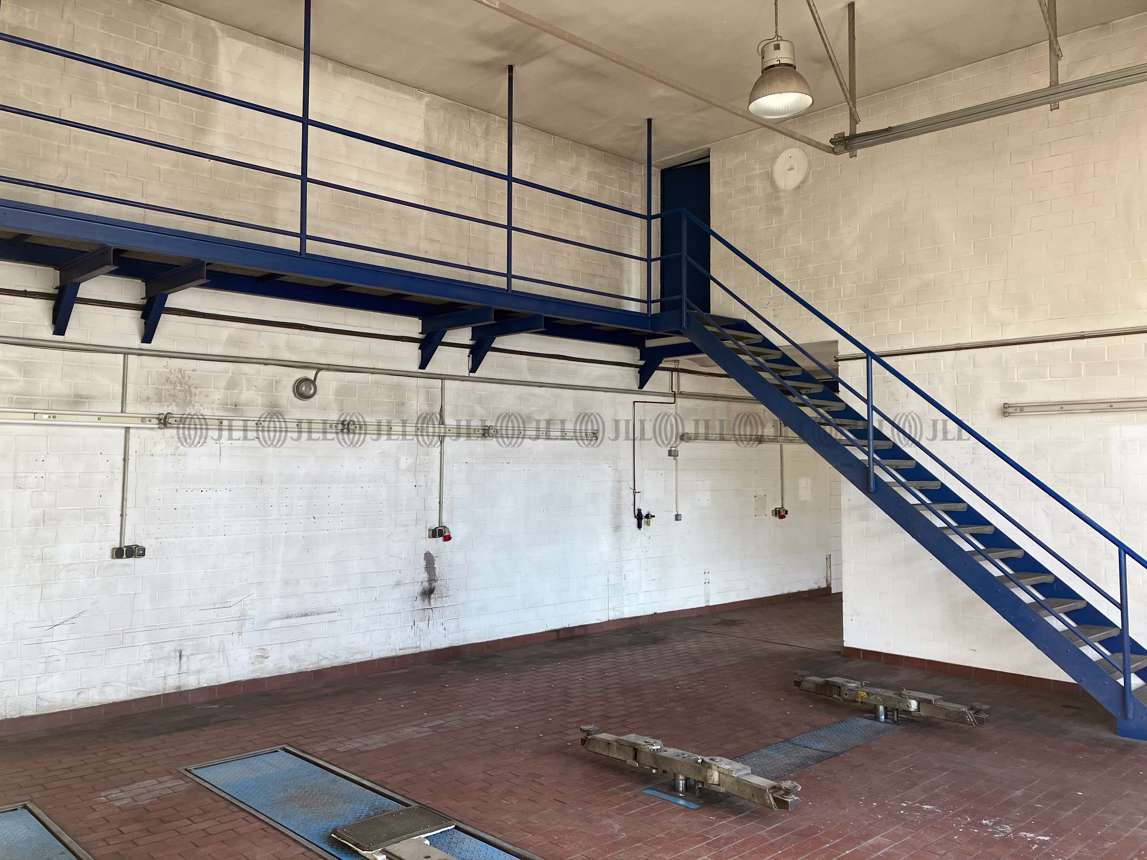 Hallen - Gebesee - B2589