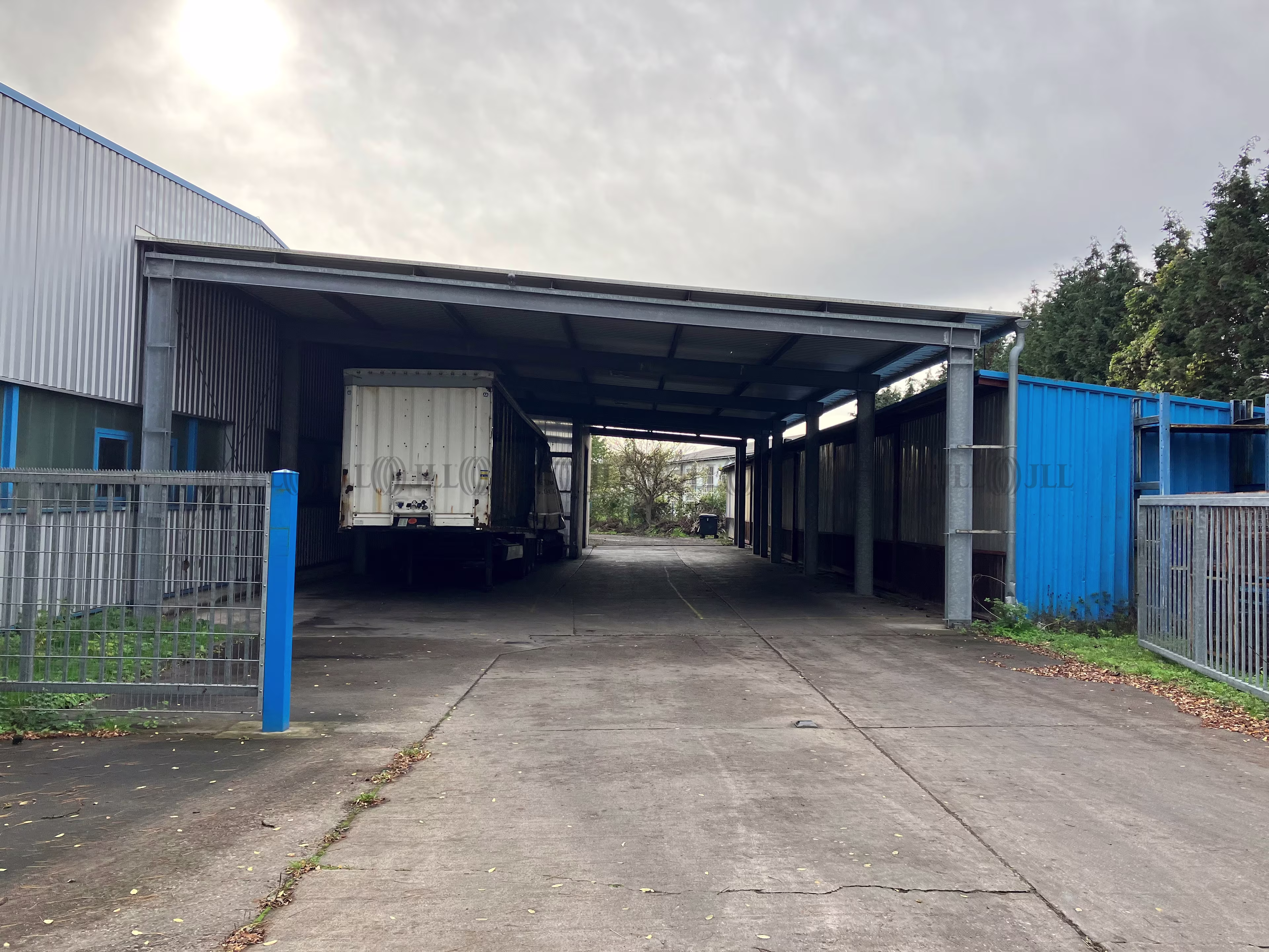 Hallen - Sömmerda - B2727