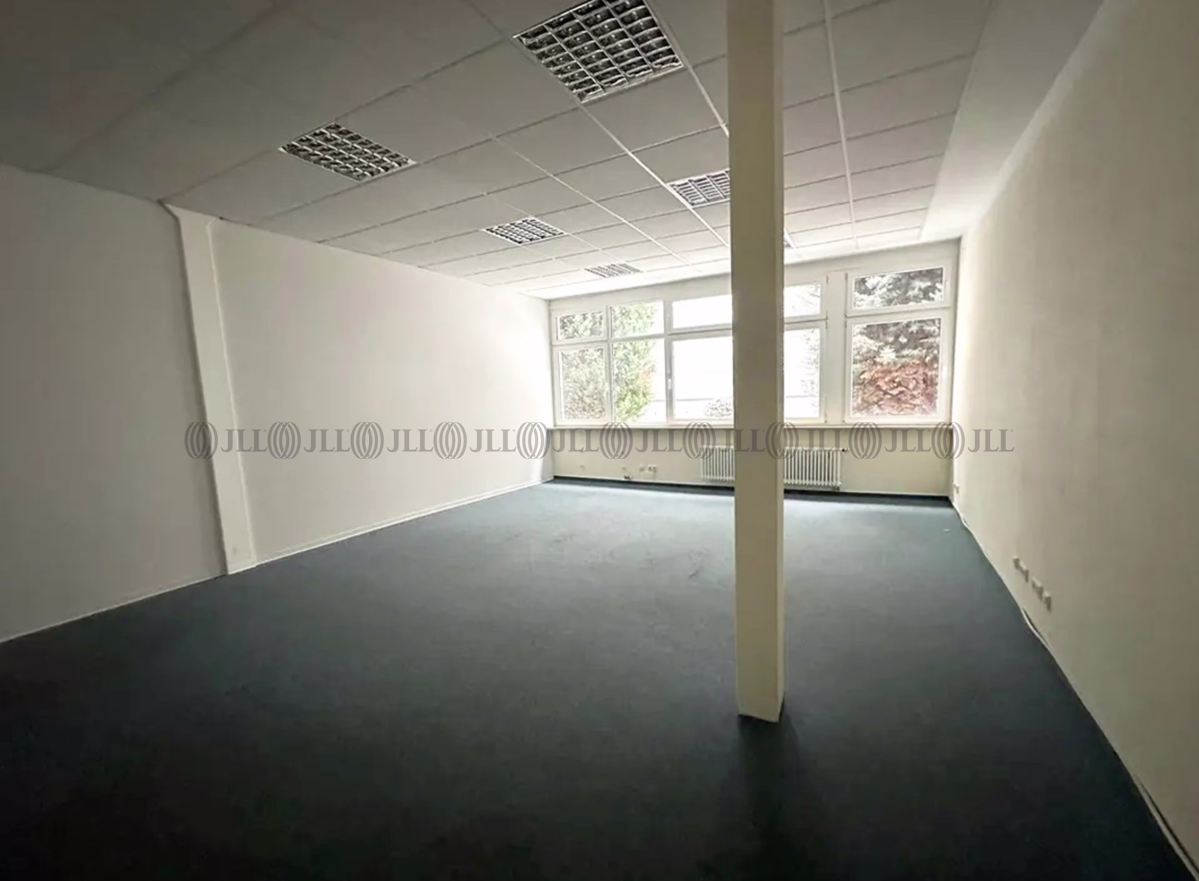 Hallen - Edenkoben - F3184