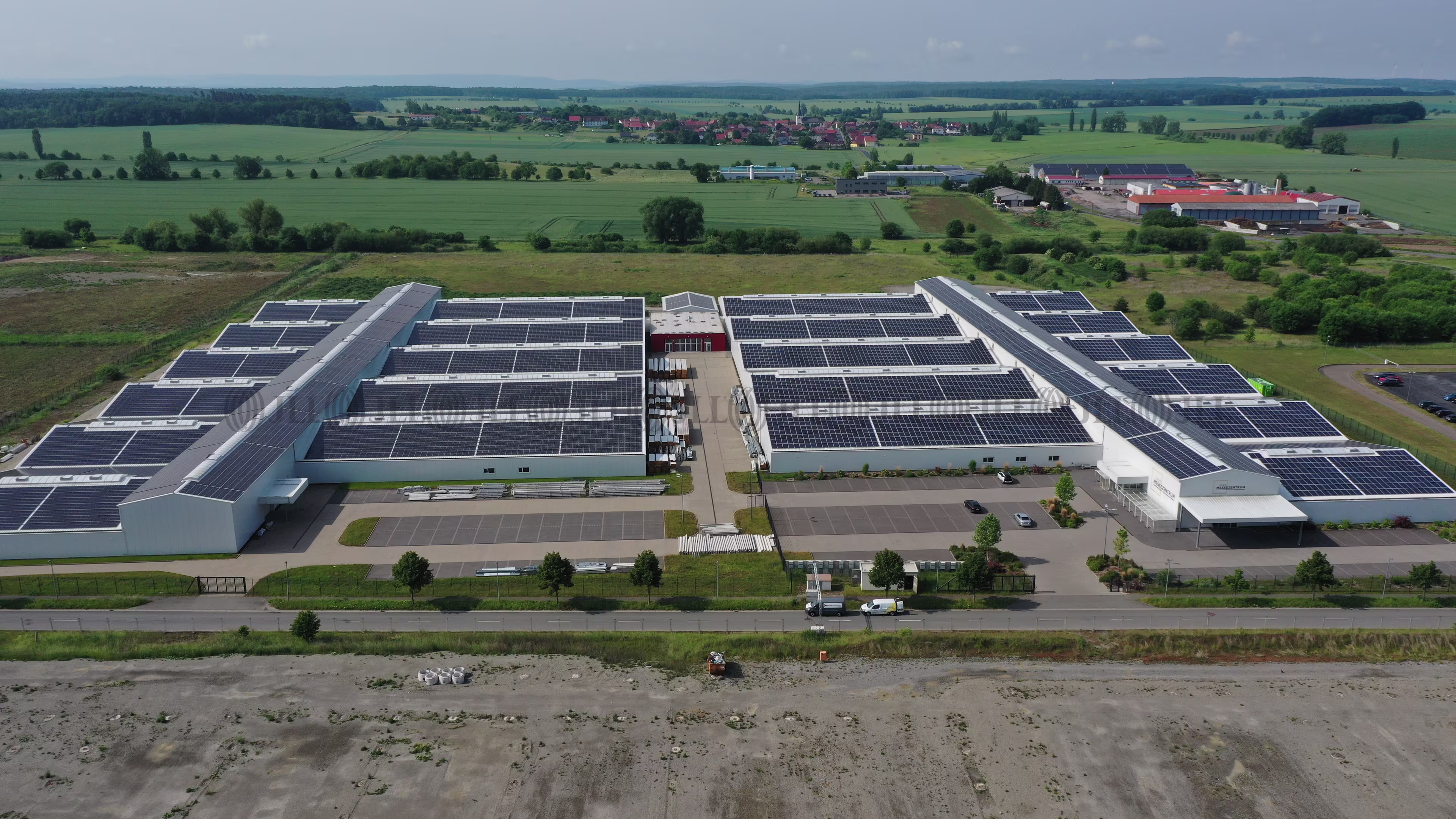 Hallen - Grabfeld - B3151