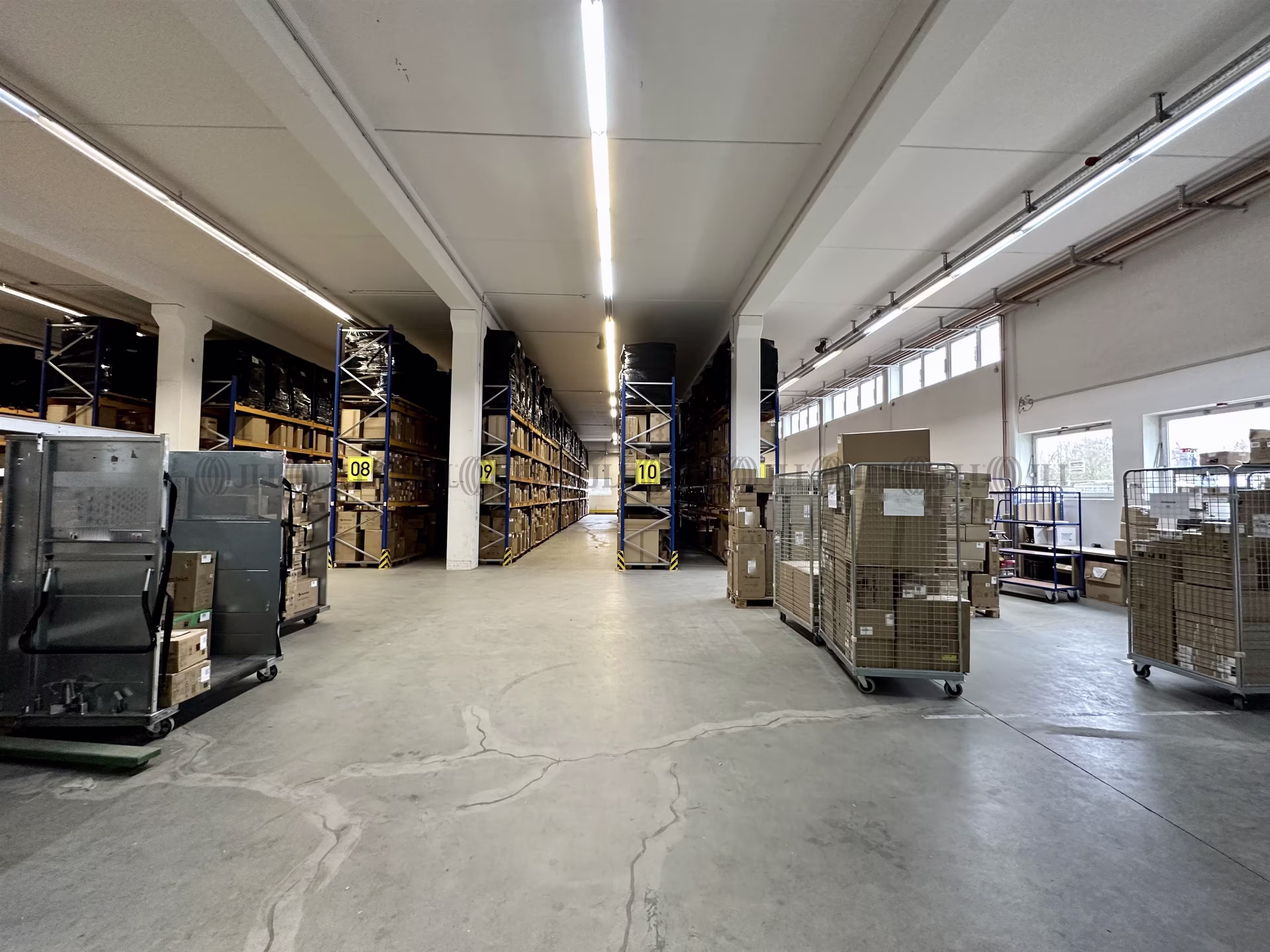 Hallen - Hoppegarten - B3275