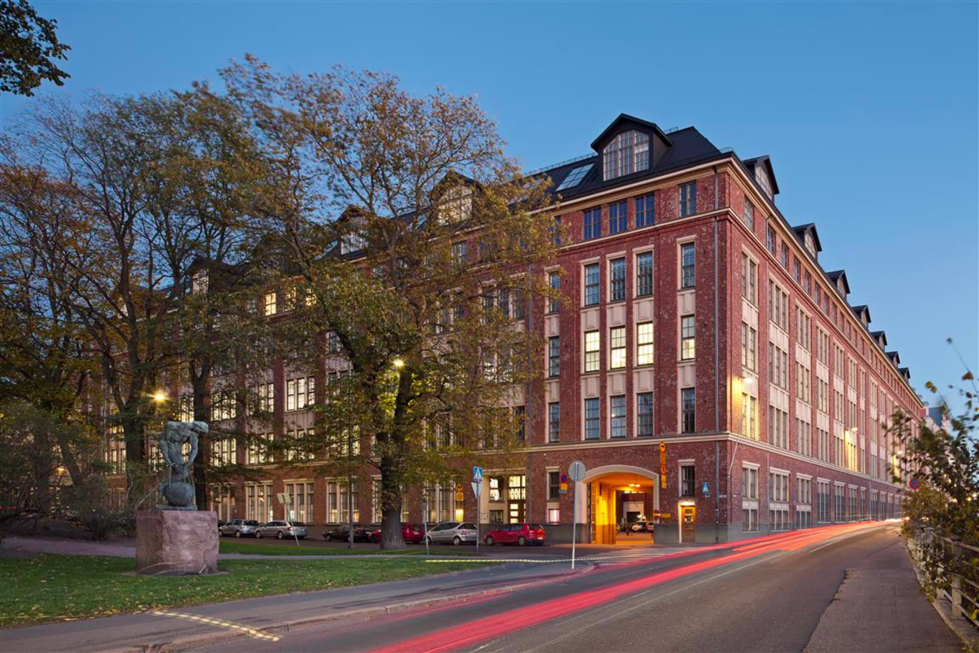 PURSIMIEHENKATU 29-31