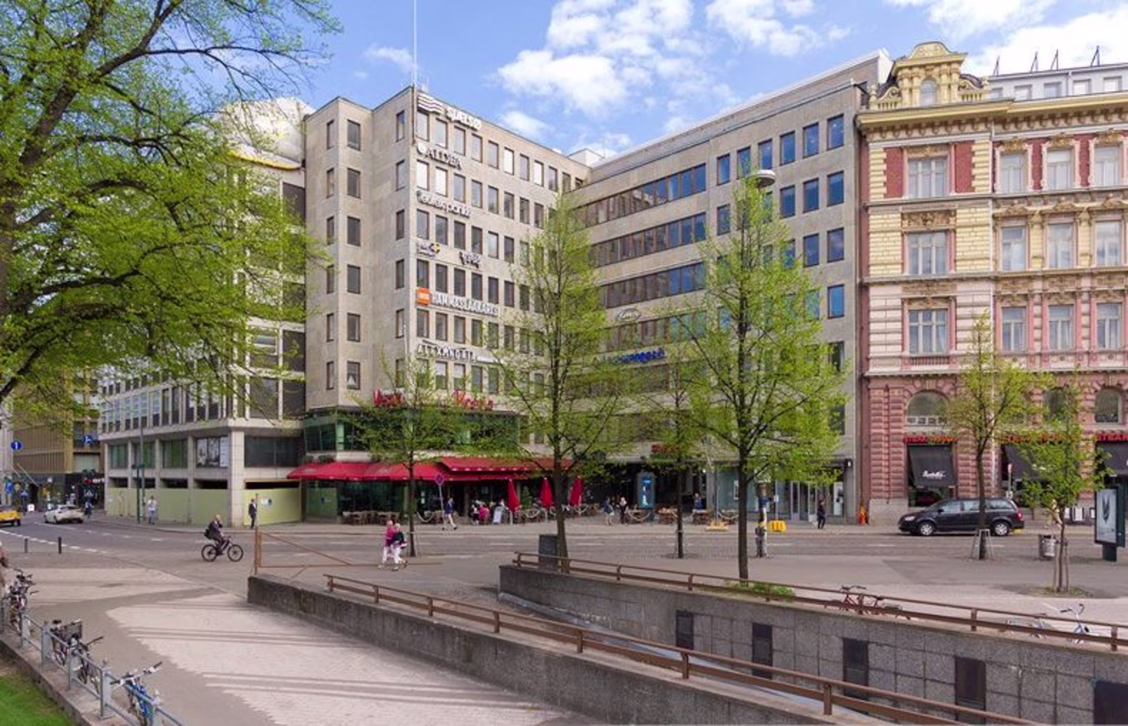 ETELÄESPLANADI 22